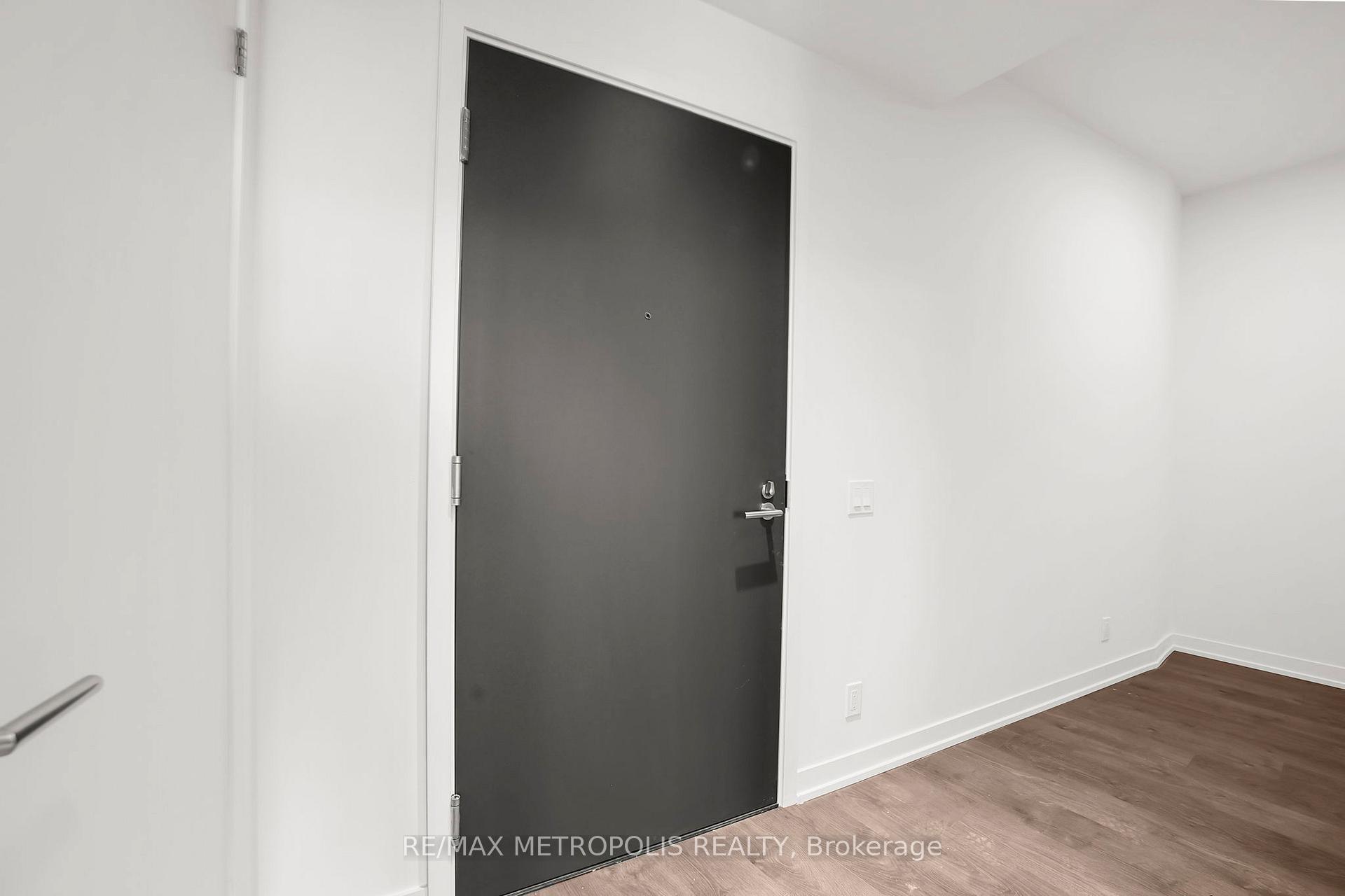 Photo 18 of Unit 2503, 39 Mary Street, Barrie, City Centre — HOMEH