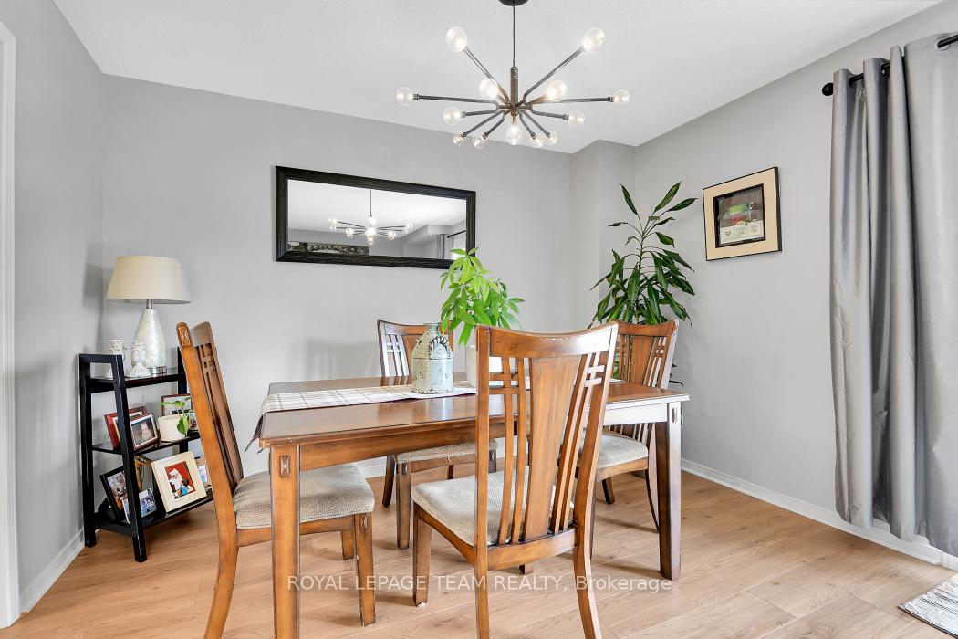 Photo 7 of 1443 Caravel Crescent, Ottawa, Bilberry Creek/Queenswood Heights — HOMEH