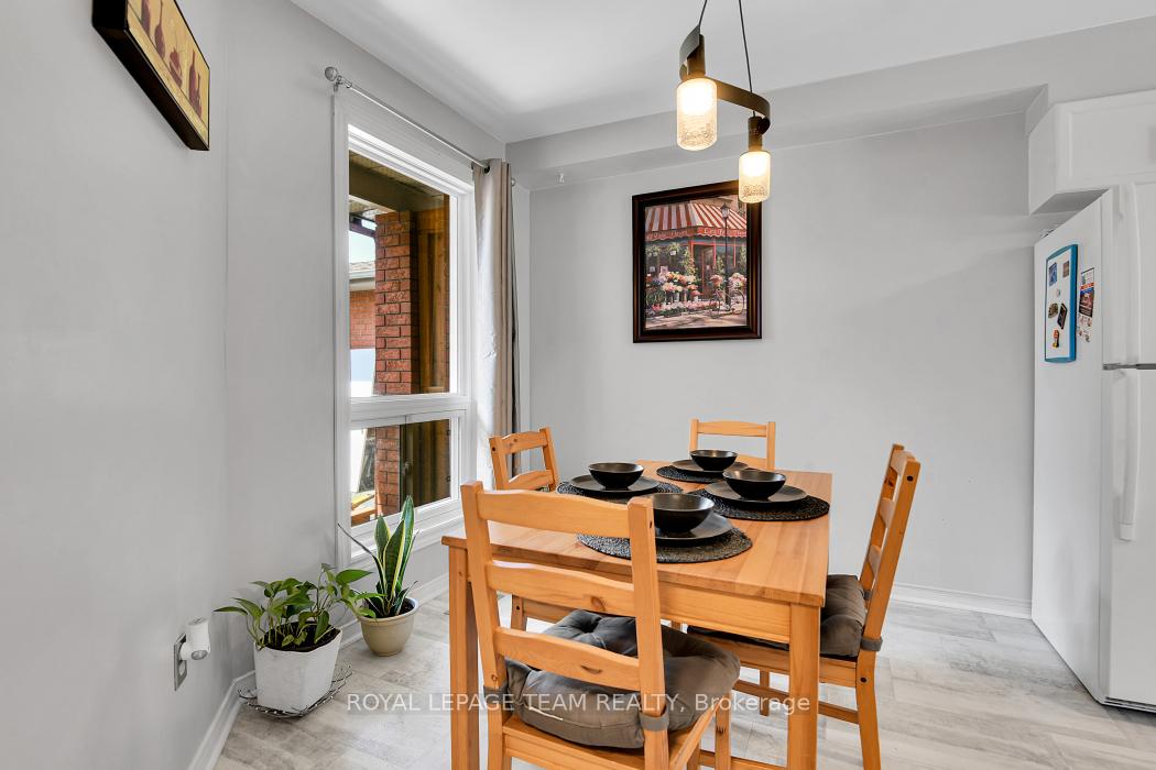 Photo 11 of 1443 Caravel Crescent, Ottawa, Bilberry Creek/Queenswood Heights — HOMEH