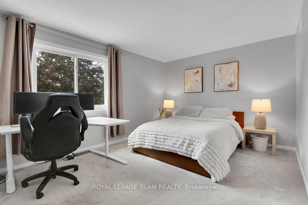 Photo 13 of 1443 Caravel Crescent, Ottawa, Bilberry Creek/Queenswood Heights — HOMEH