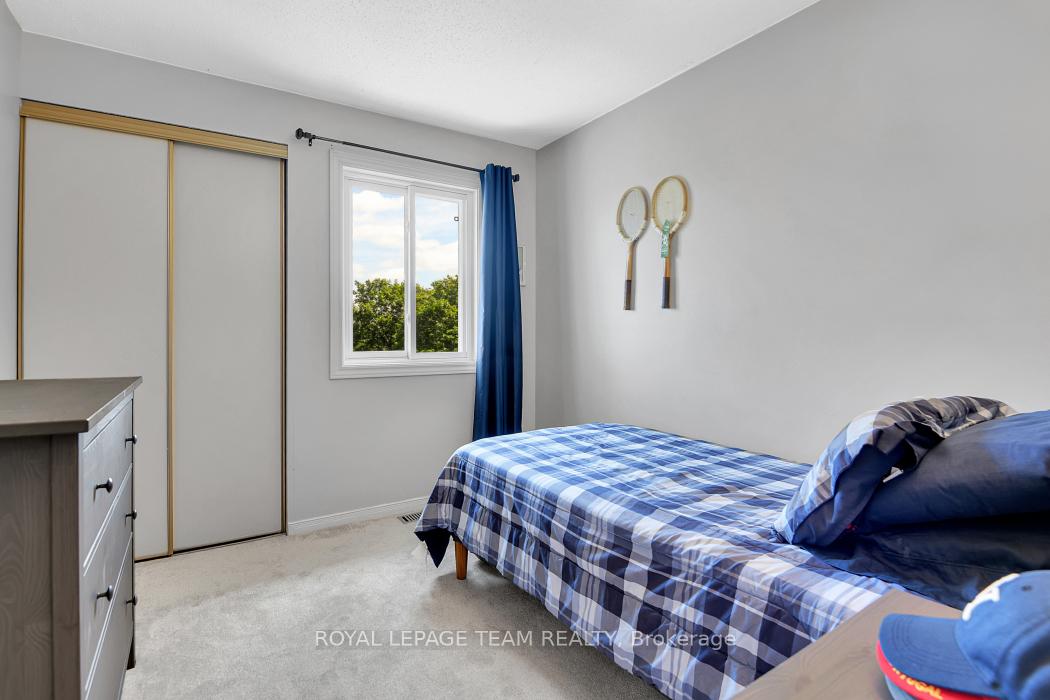 Photo 15 of 1443 Caravel Crescent, Ottawa, Bilberry Creek/Queenswood Heights — HOMEH