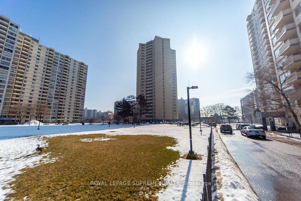 Photo 9 of Unit 2101, 330 Dixon Road, Etobicoke, Kingsview Village-The Westway — HOMEH