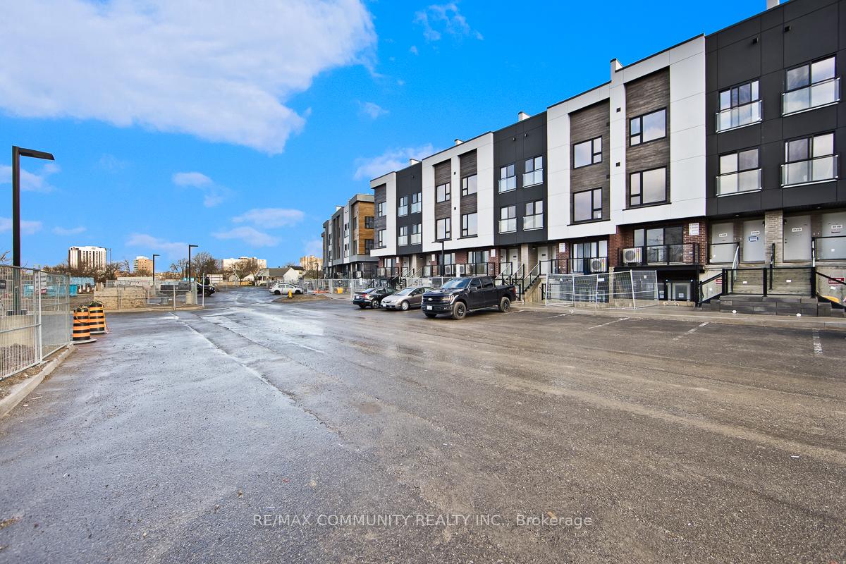Photo 2 of Unit 105B, 16 Melbourne Avenue, St. Catharines, E. Chester — HOMEH