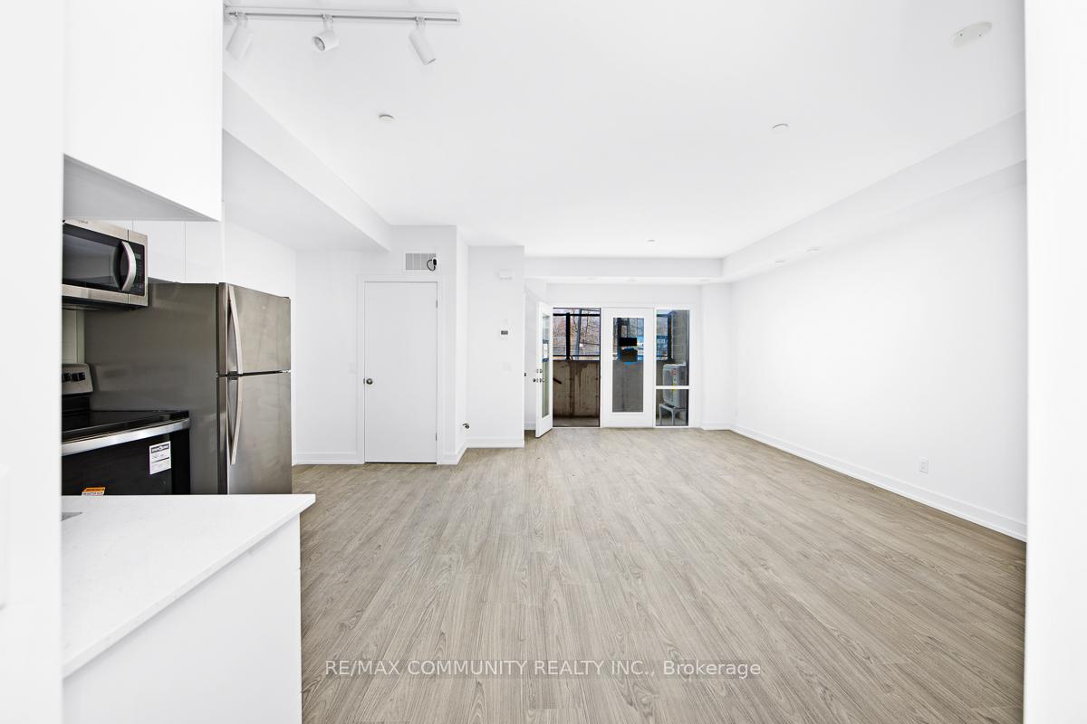 Photo 6 of Unit 105B, 16 Melbourne Avenue, St. Catharines, E. Chester — HOMEH