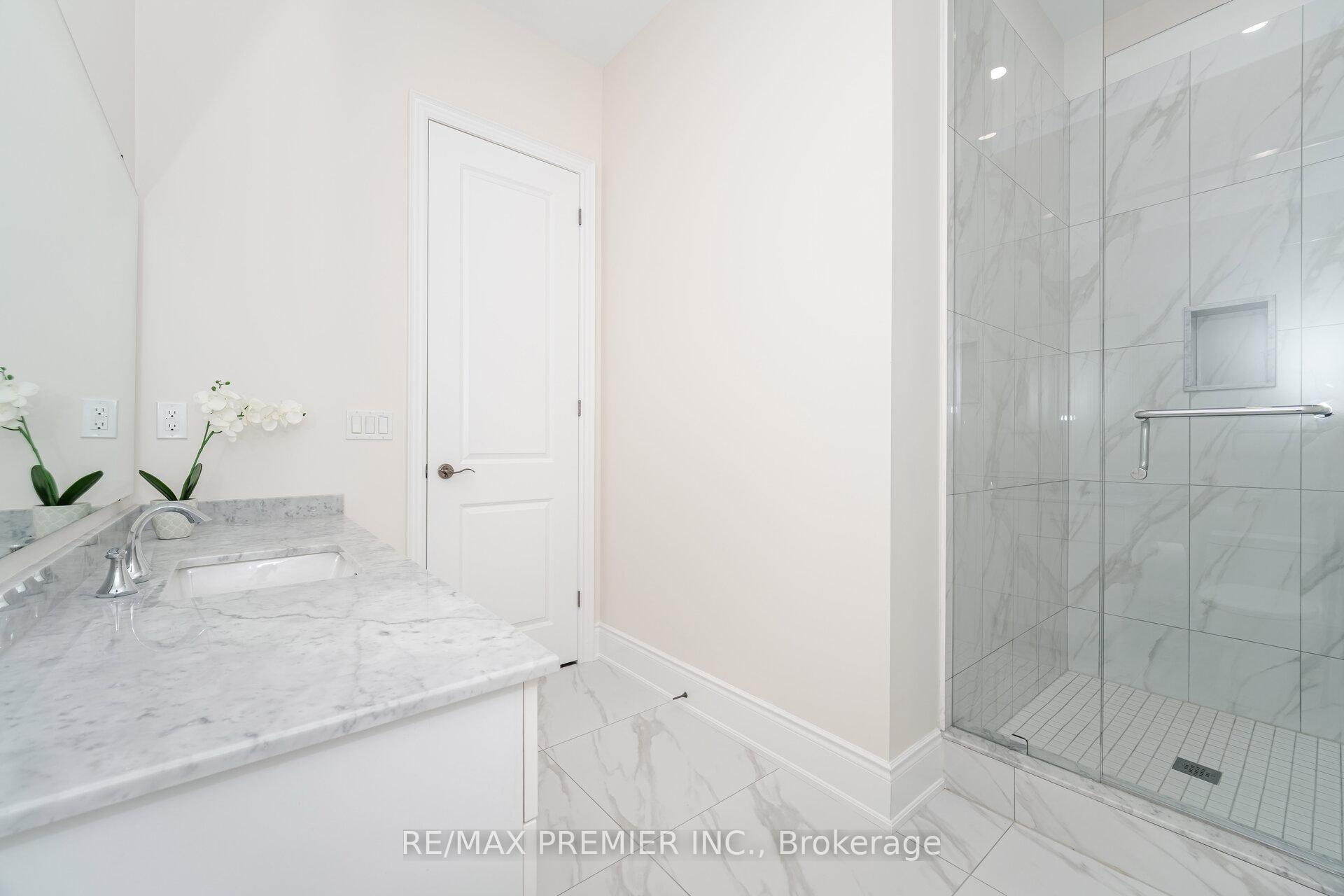 Photo 23 of 18 Erintown Crescent, Brampton, Toronto Gore Rural Estate — HOMEH