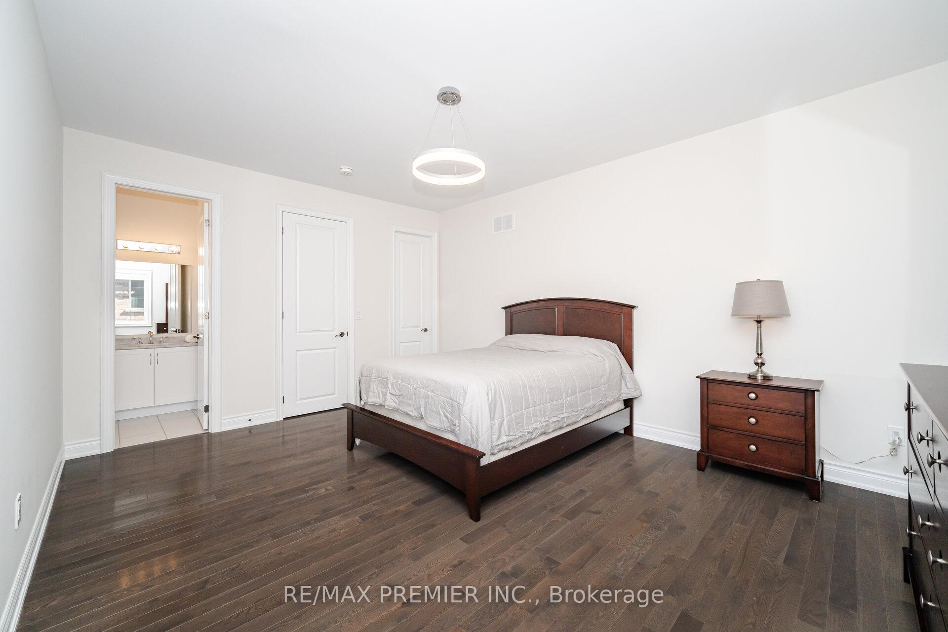 Photo 41 of 18 Erintown Crescent, Brampton, Toronto Gore Rural Estate — HOMEH