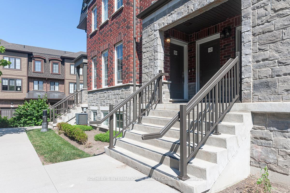 Front of Unit 120, 445 Ontario Street S