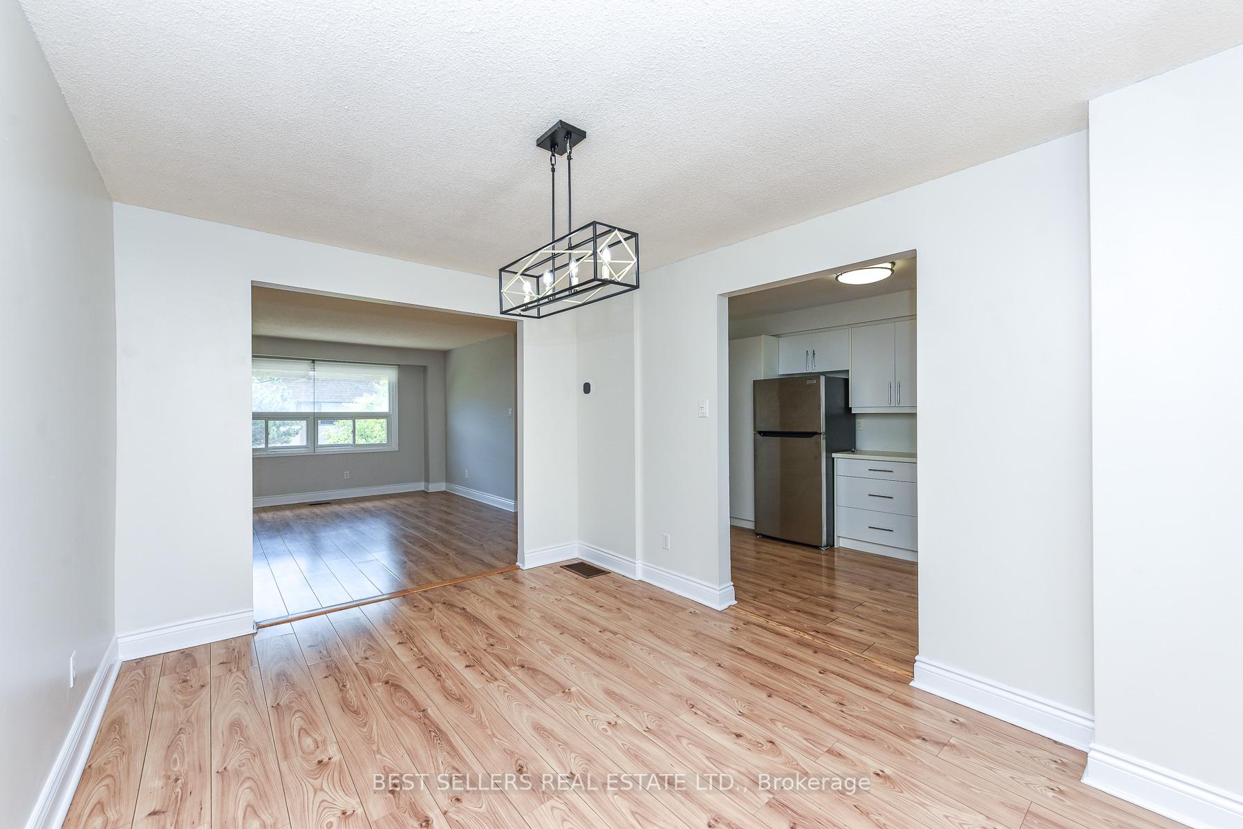 Photo 9 of Unit 12, 12 Ashton Crescent, Brampton, Central Park — HOMEH