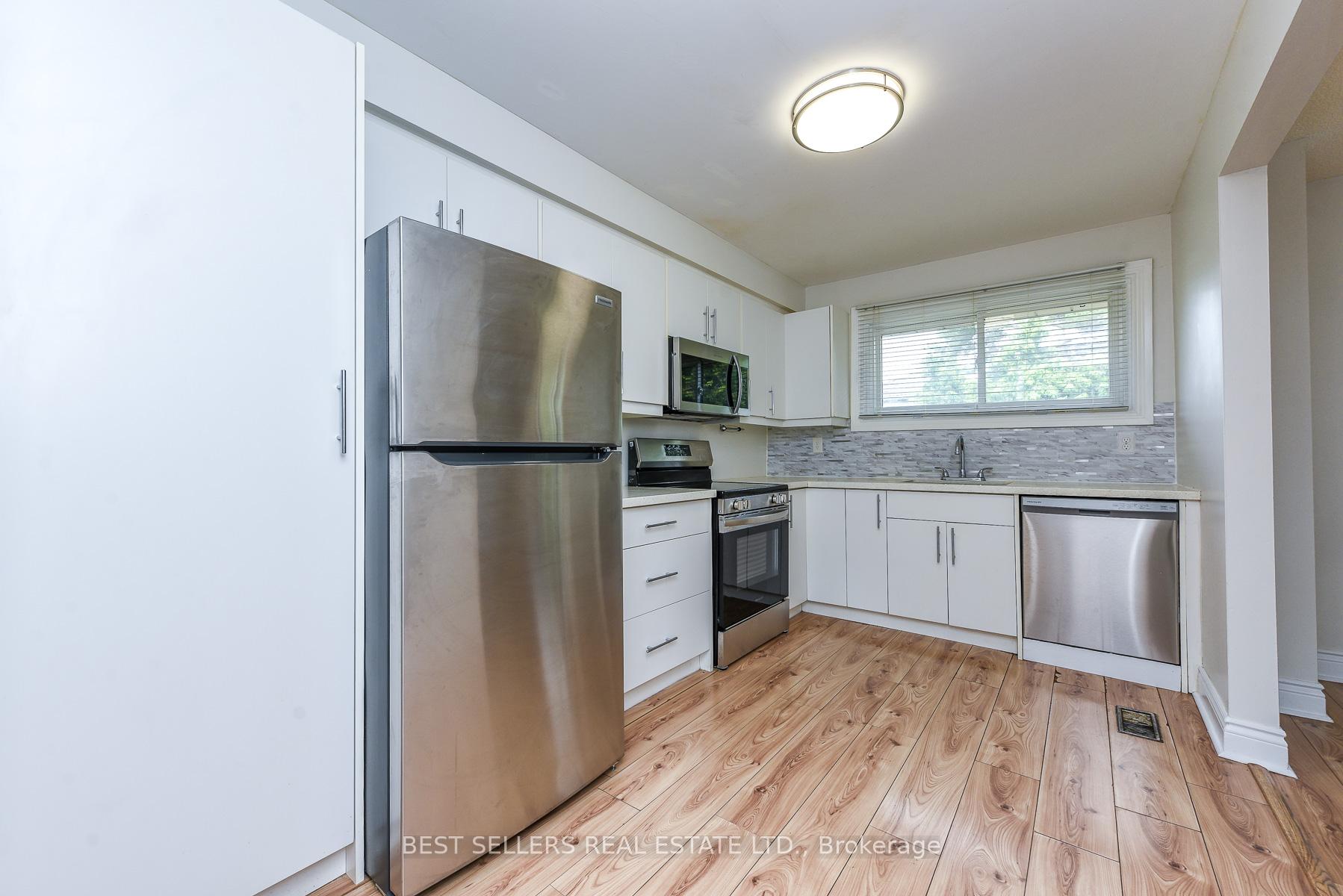 Photo 10 of Unit 12, 12 Ashton Crescent, Brampton, Central Park — HOMEH