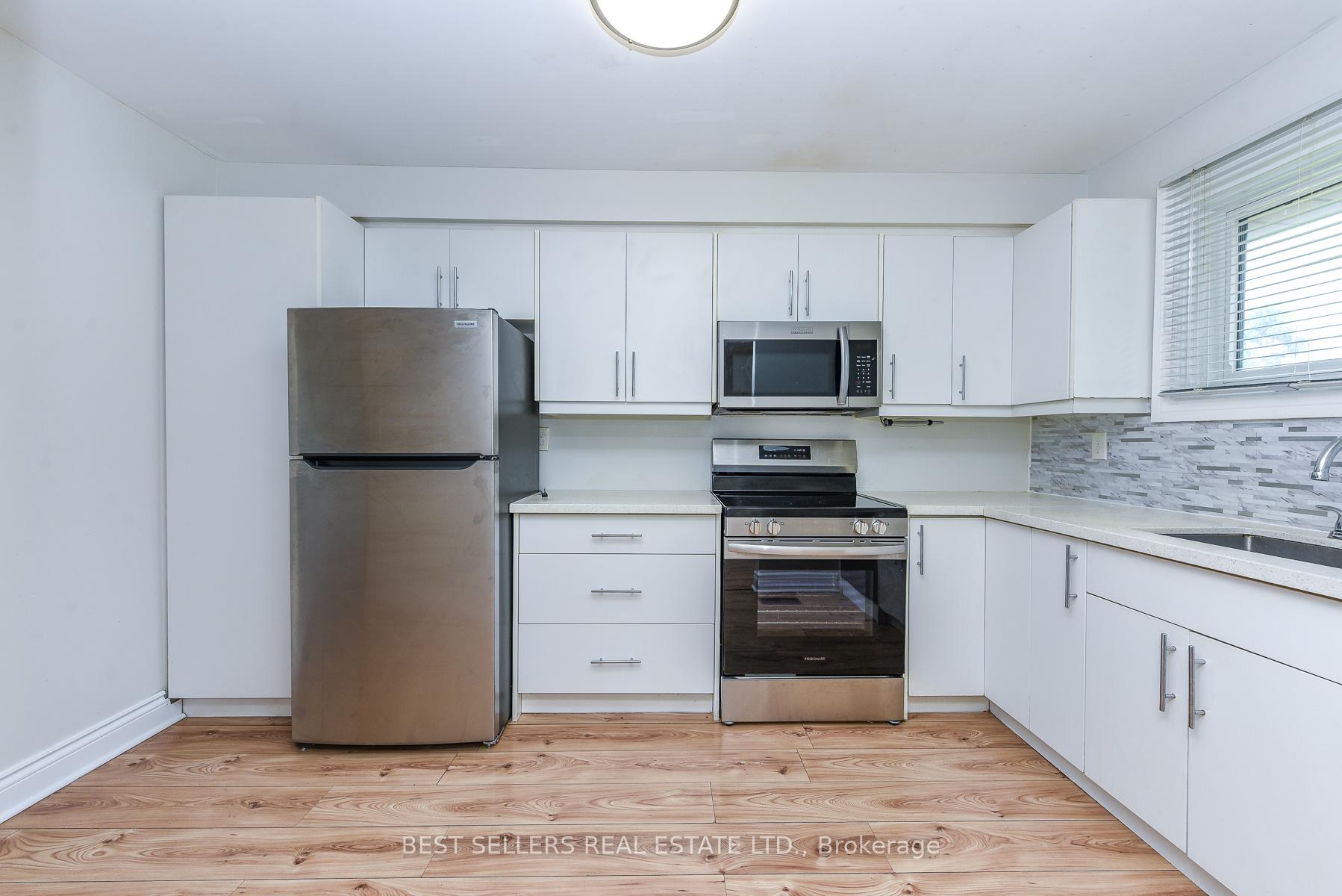 Photo 13 of Unit 12, 12 Ashton Crescent, Brampton, Central Park — HOMEH