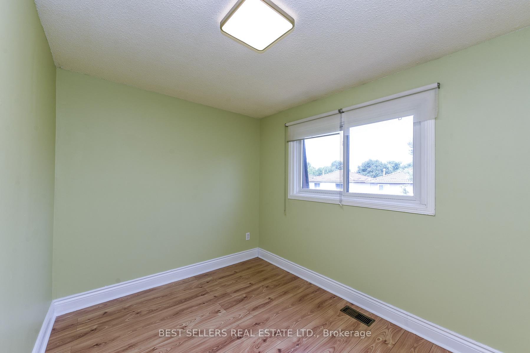 Photo 20 of Unit 12, 12 Ashton Crescent, Brampton, Central Park — HOMEH