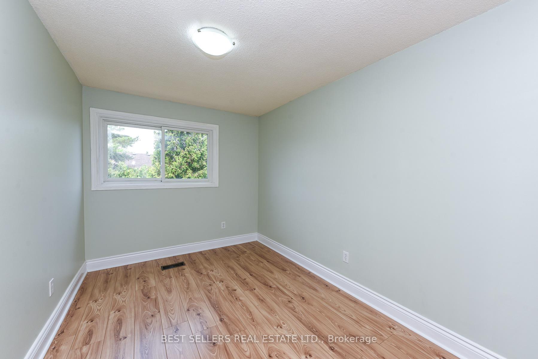 Photo 25 of Unit 12, 12 Ashton Crescent, Brampton, Central Park — HOMEH