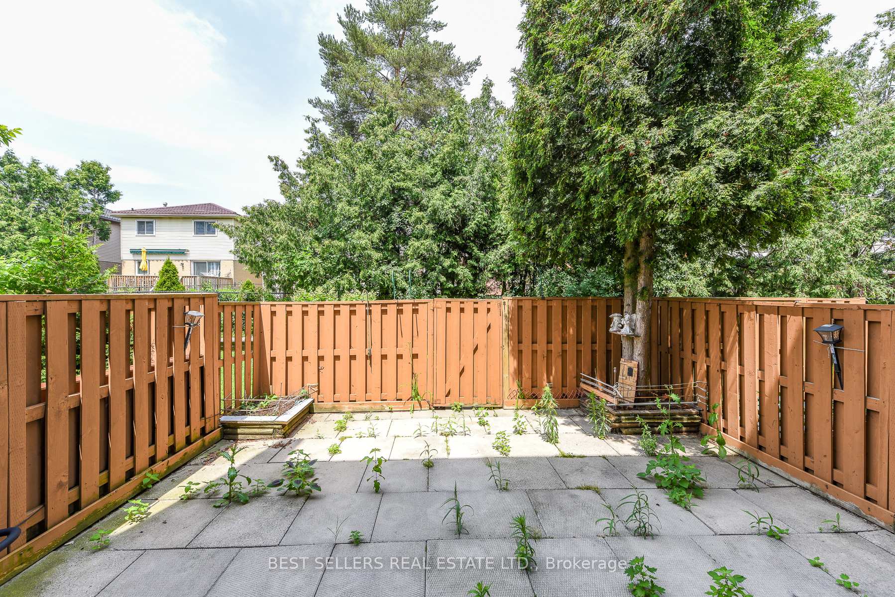 Photo 35 of Unit 12, 12 Ashton Crescent, Brampton, Central Park — HOMEH