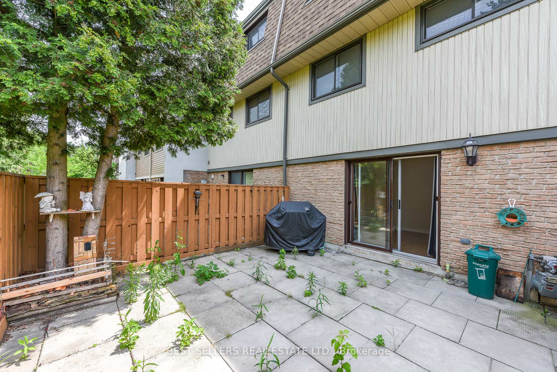 Photo 38 of Unit 12, 12 Ashton Crescent, Brampton, Central Park — HOMEH