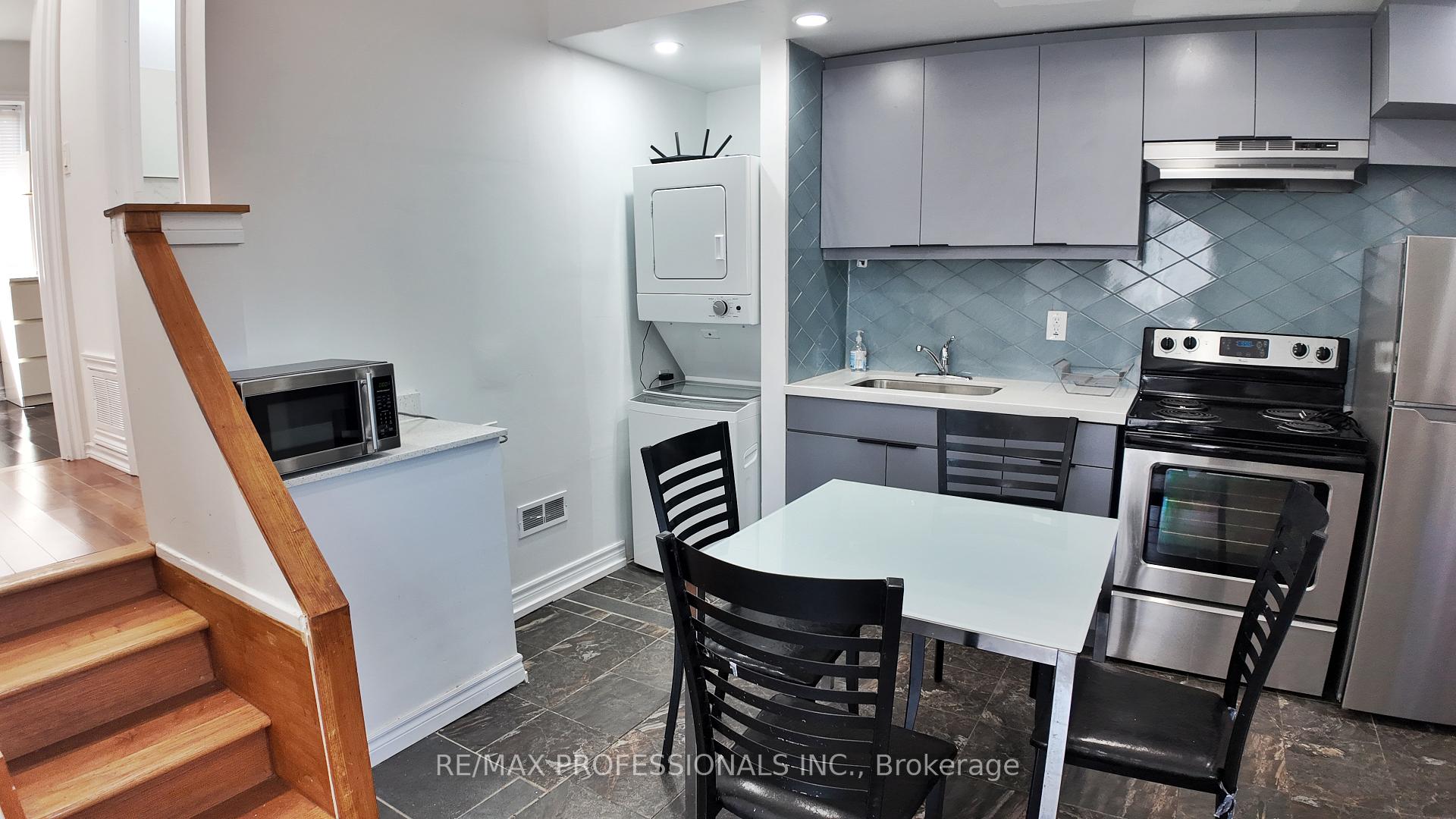 Photo 7 of Unit B, 5 Farmbrook Road, Scarborough, Woburn — HOMEH