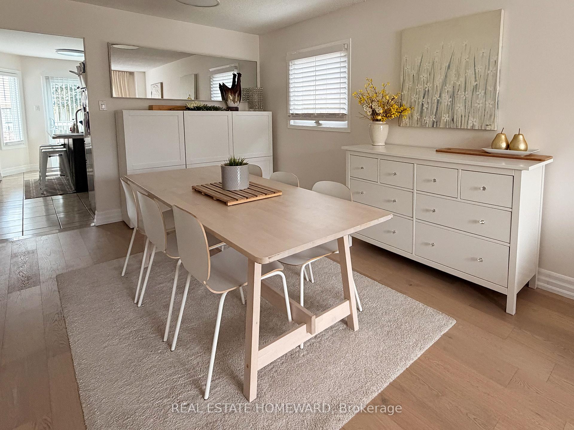 Photo 5 of 867 White Ash Drive, Whitby, Williamsburg — HOMEH