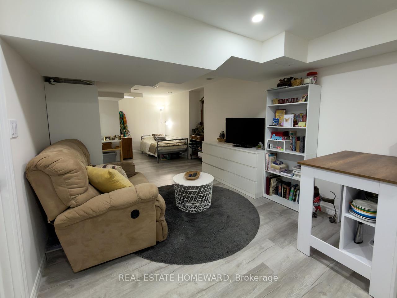 Photo 16 of 867 White Ash Drive, Whitby, Williamsburg — HOMEH