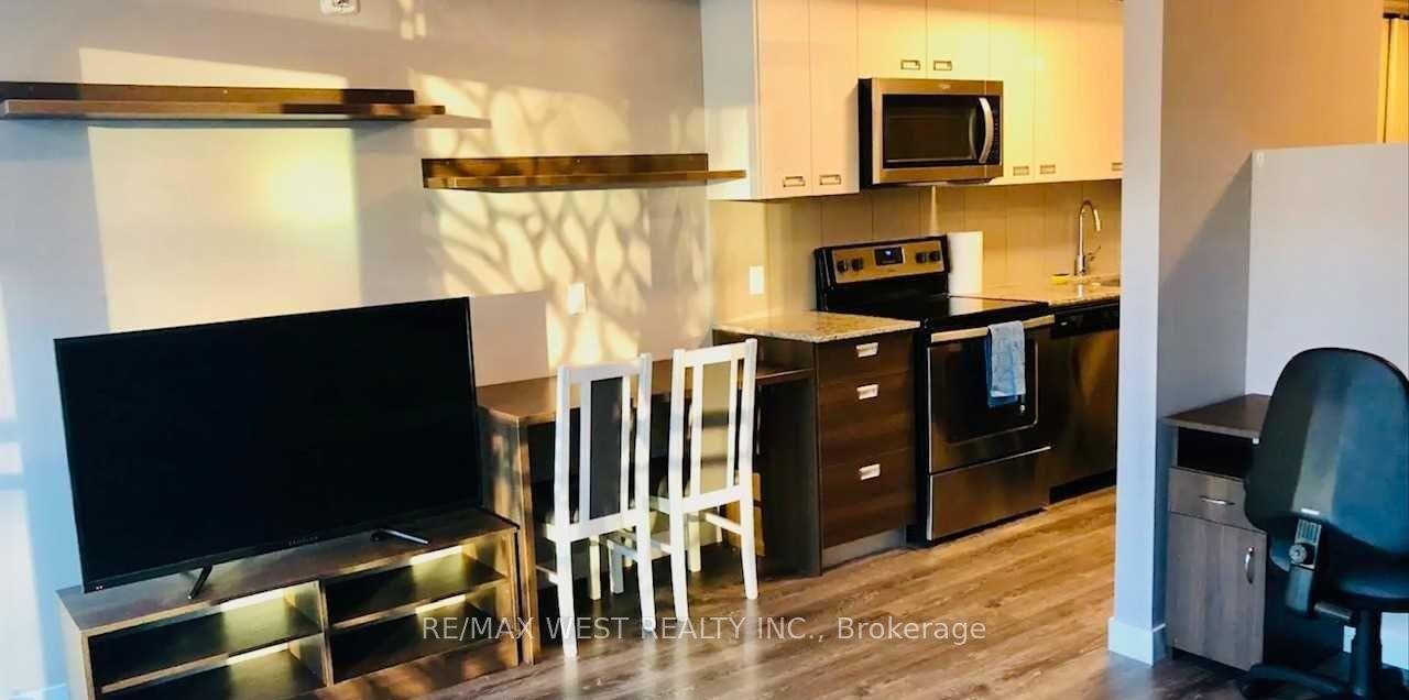 Photo 2 of Unit 405, 308 Lester Street, Waterloo, Beechwood/University — HOMEH