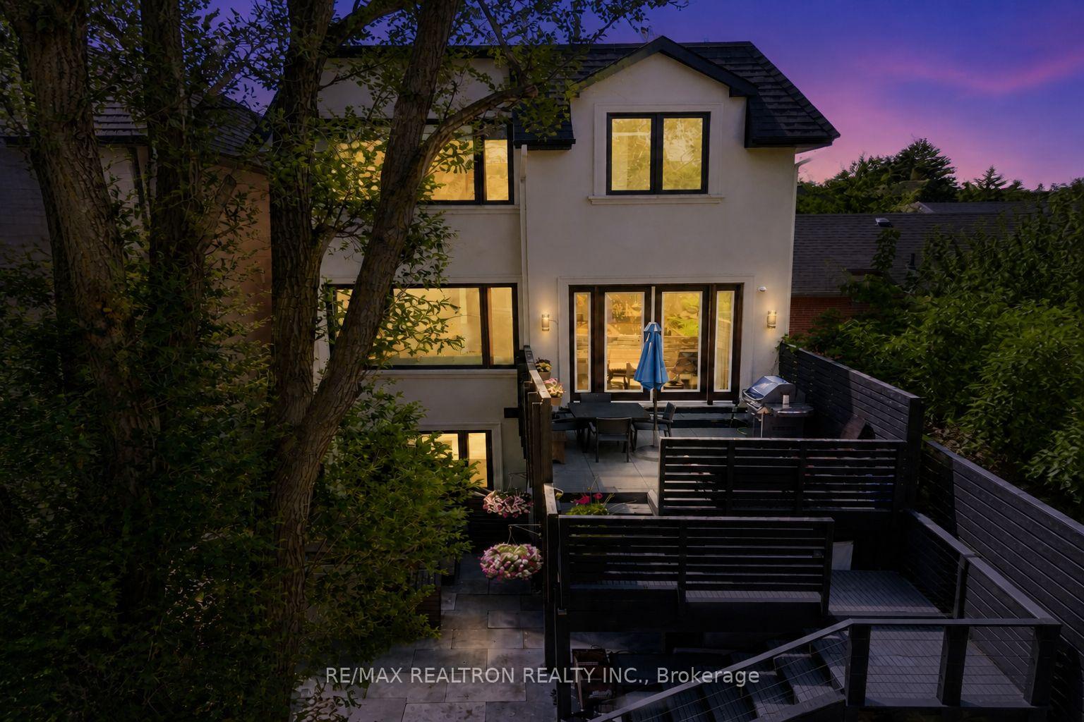 Photo 3 of 52 Carmichael Avenue, Toronto, Bedford Park-Nortown — HOMEH