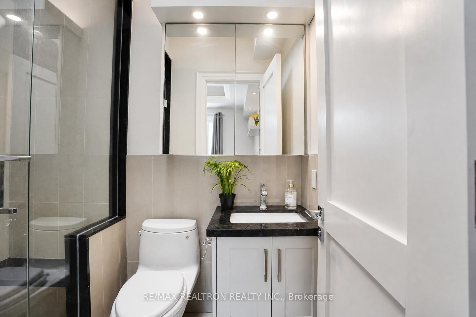 Photo 27 of 52 Carmichael Avenue, Toronto, Bedford Park-Nortown — HOMEH