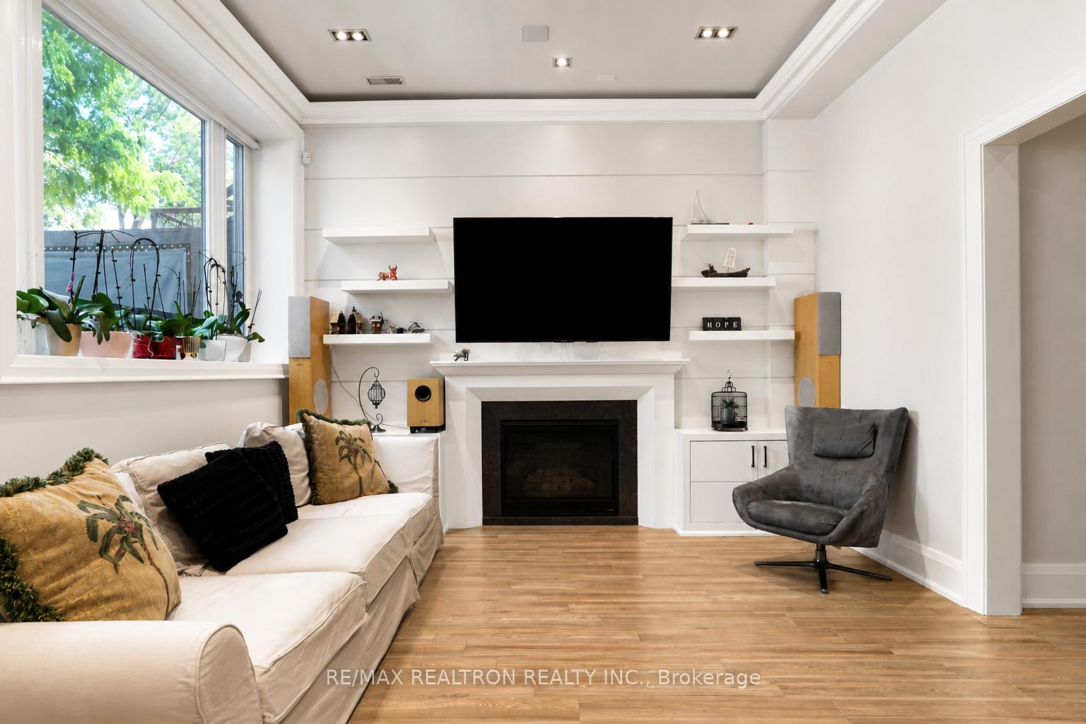 Photo 31 of 52 Carmichael Avenue, Toronto, Bedford Park-Nortown — HOMEH