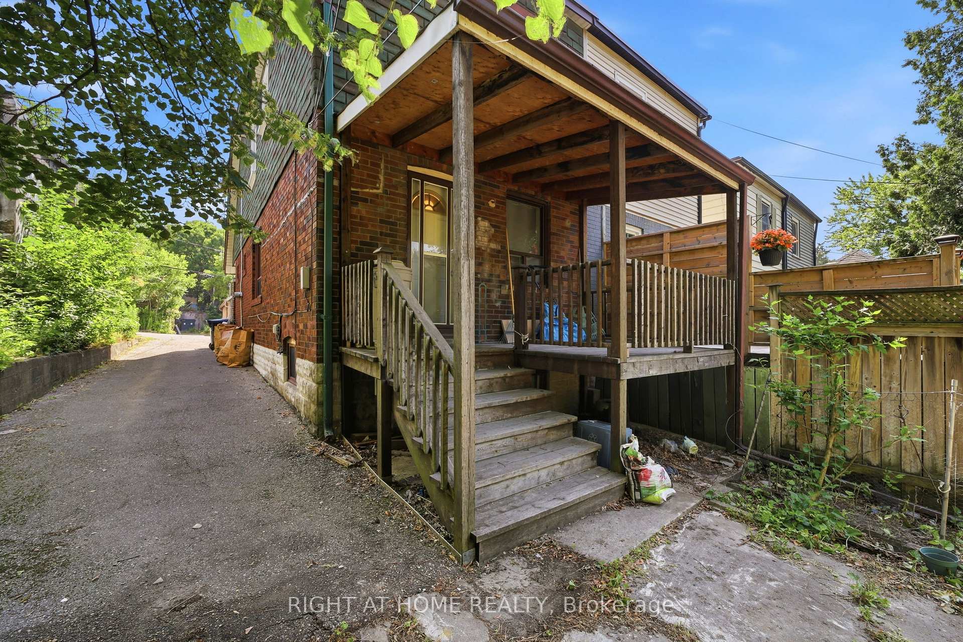 Photo 4 of 204 Highfield Road, Toronto, Greenwood-Coxwell — HOMEH