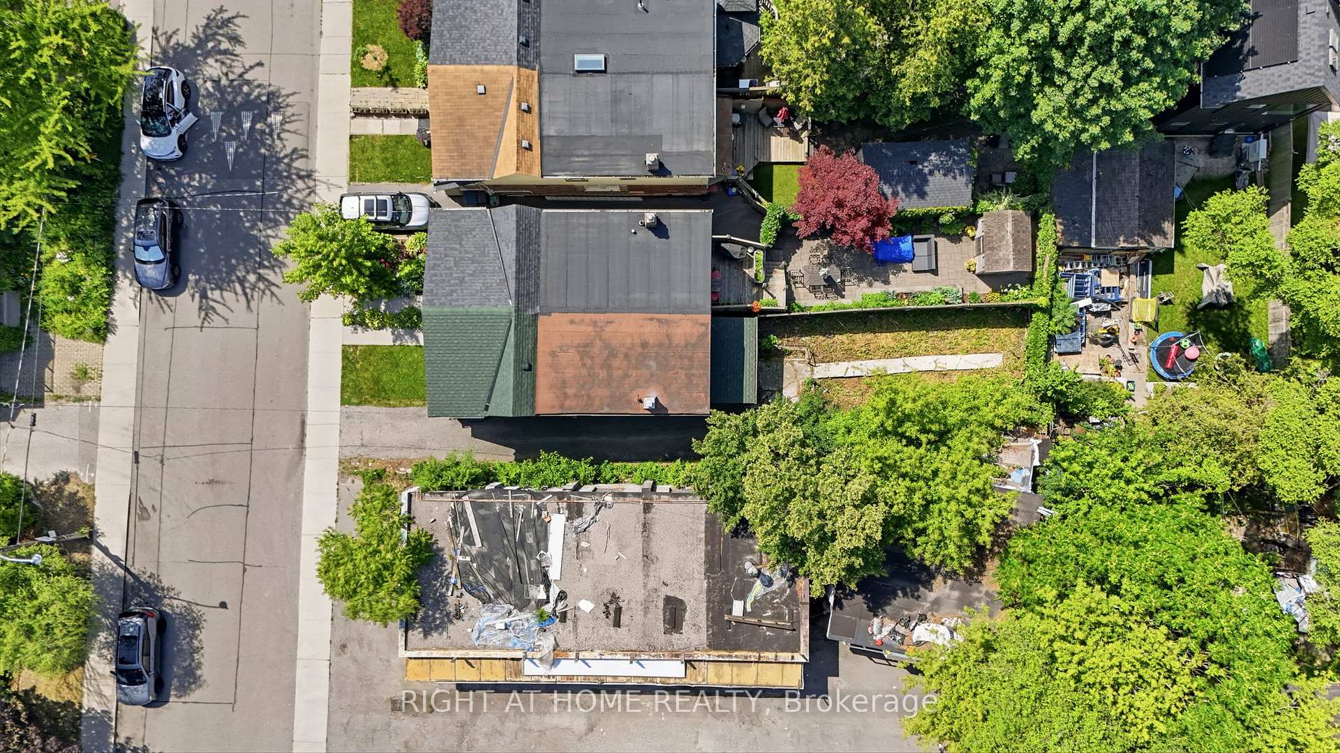 Photo 10 of 204 Highfield Road, Toronto, Greenwood-Coxwell — HOMEH