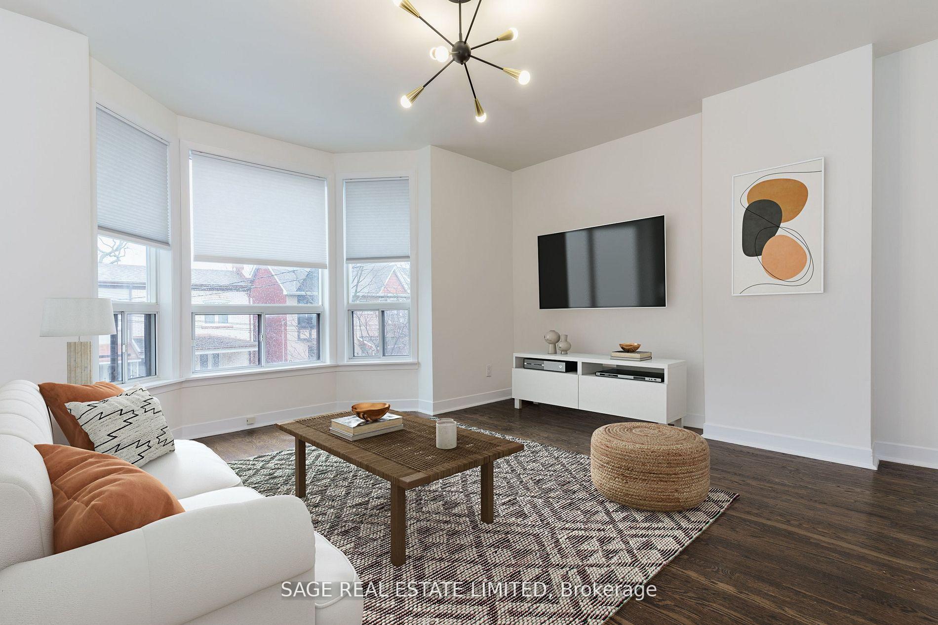 Photo 3 of 160 Gore Vale Avenue, Toronto, Trinity-Bellwoods — HOMEH