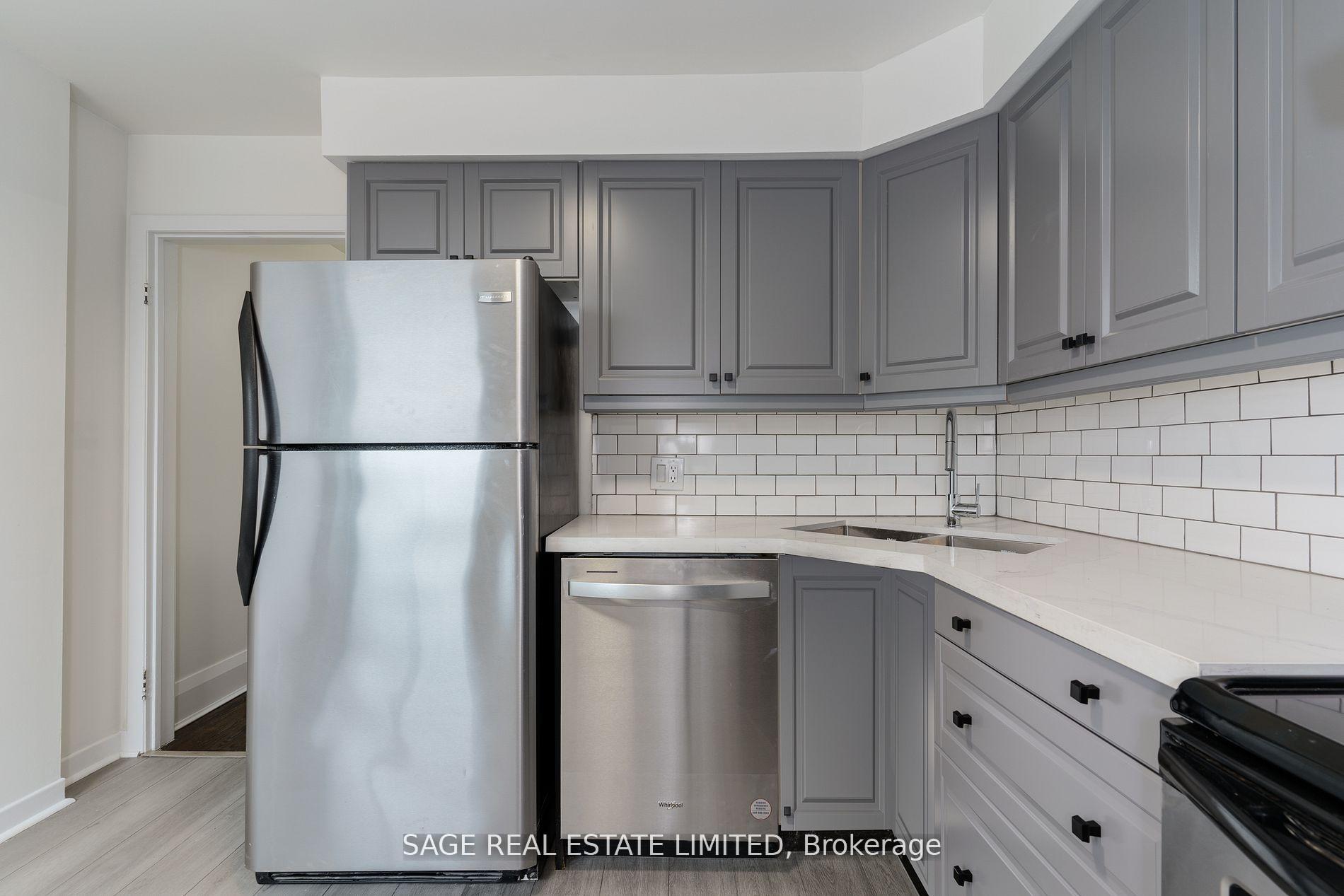 Photo 8 of 160 Gore Vale Avenue, Toronto, Trinity-Bellwoods — HOMEH