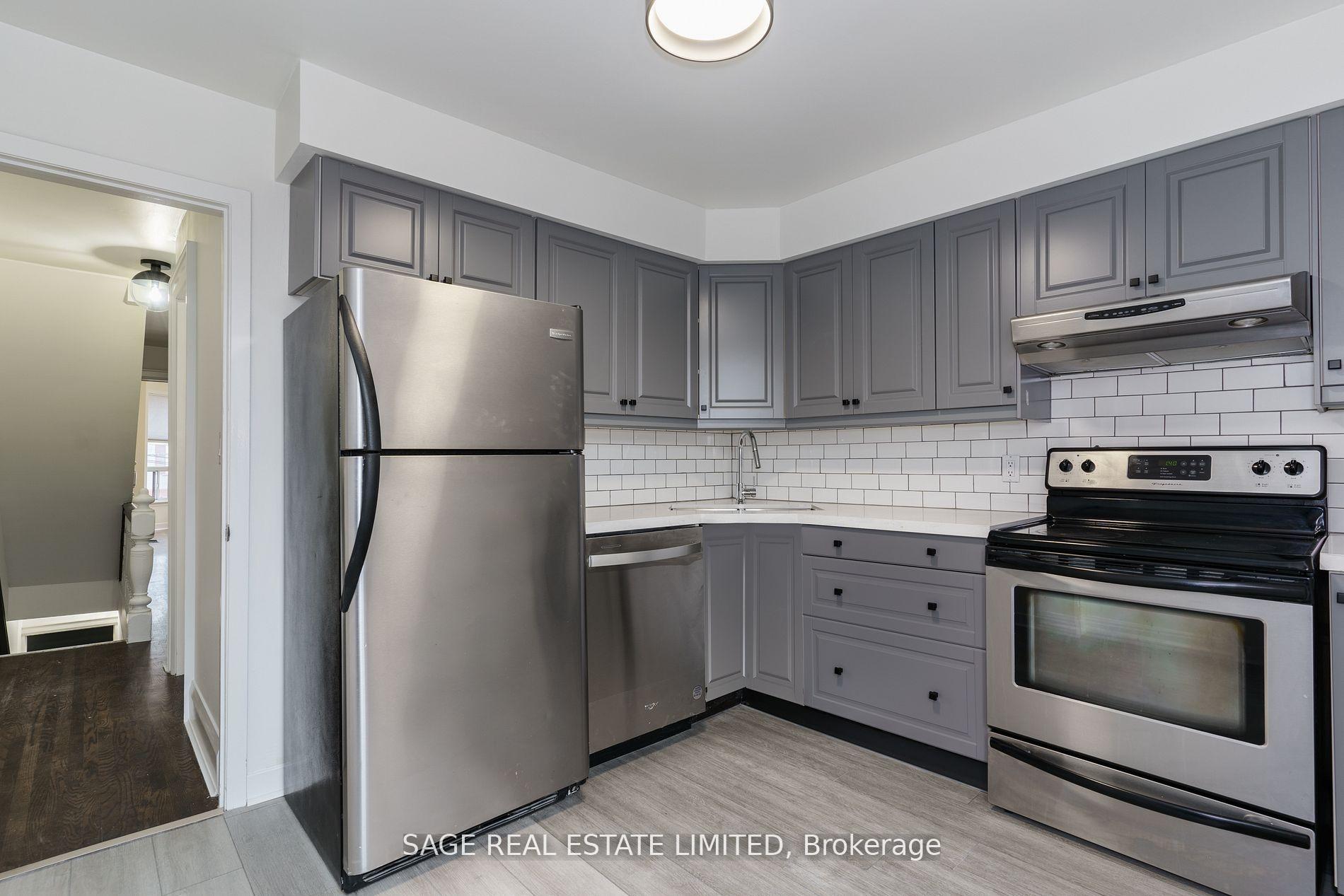 Photo 9 of 160 Gore Vale Avenue, Toronto, Trinity-Bellwoods — HOMEH