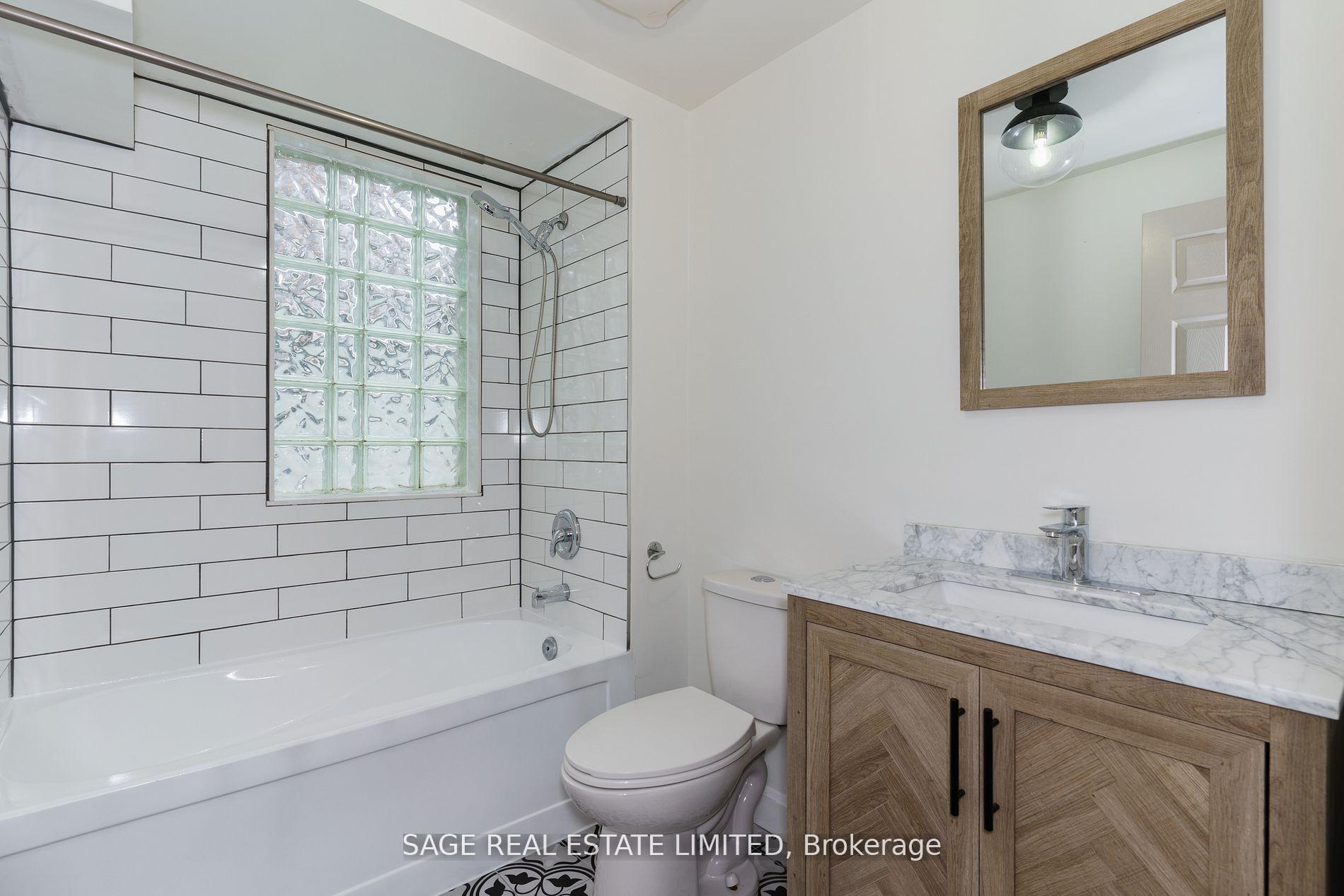 Photo 10 of 160 Gore Vale Avenue, Toronto, Trinity-Bellwoods — HOMEH