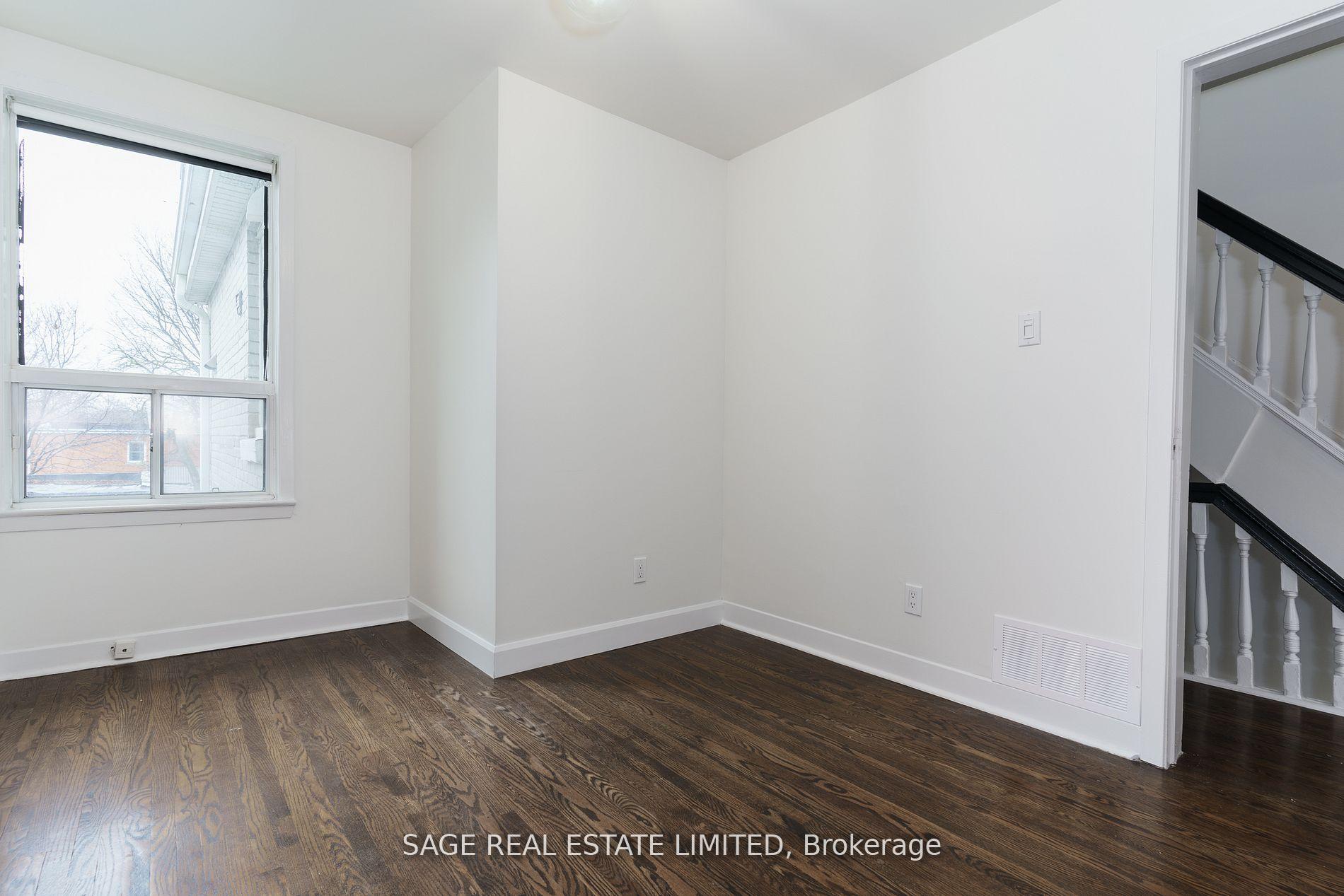 Photo 13 of 160 Gore Vale Avenue, Toronto, Trinity-Bellwoods — HOMEH