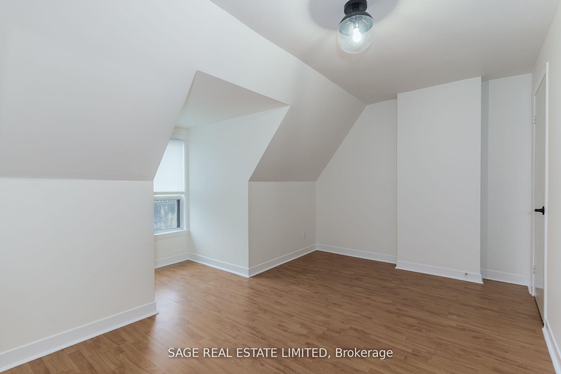 Photo 17 of 160 Gore Vale Avenue, Toronto, Trinity-Bellwoods — HOMEH