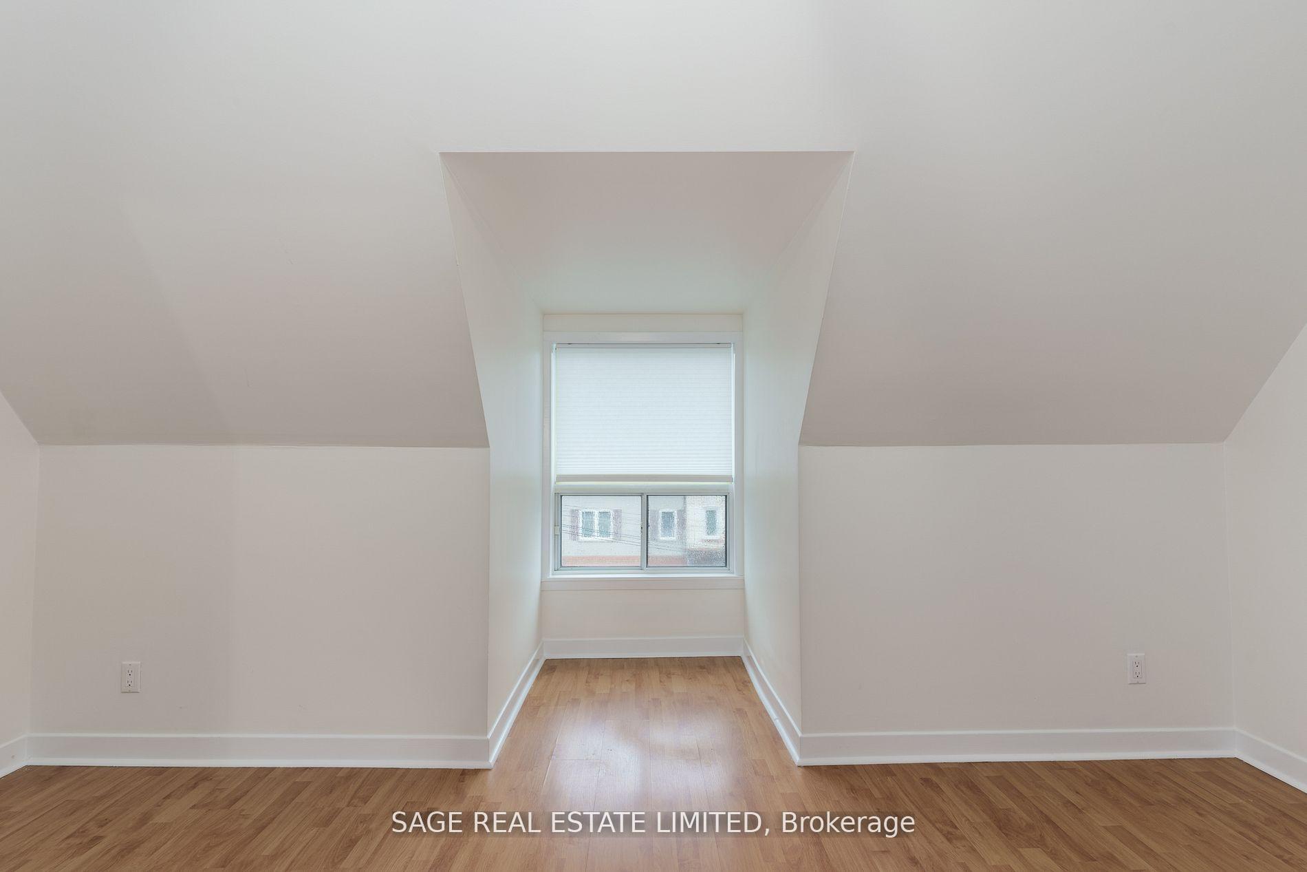 Photo 18 of 160 Gore Vale Avenue, Toronto, Trinity-Bellwoods — HOMEH