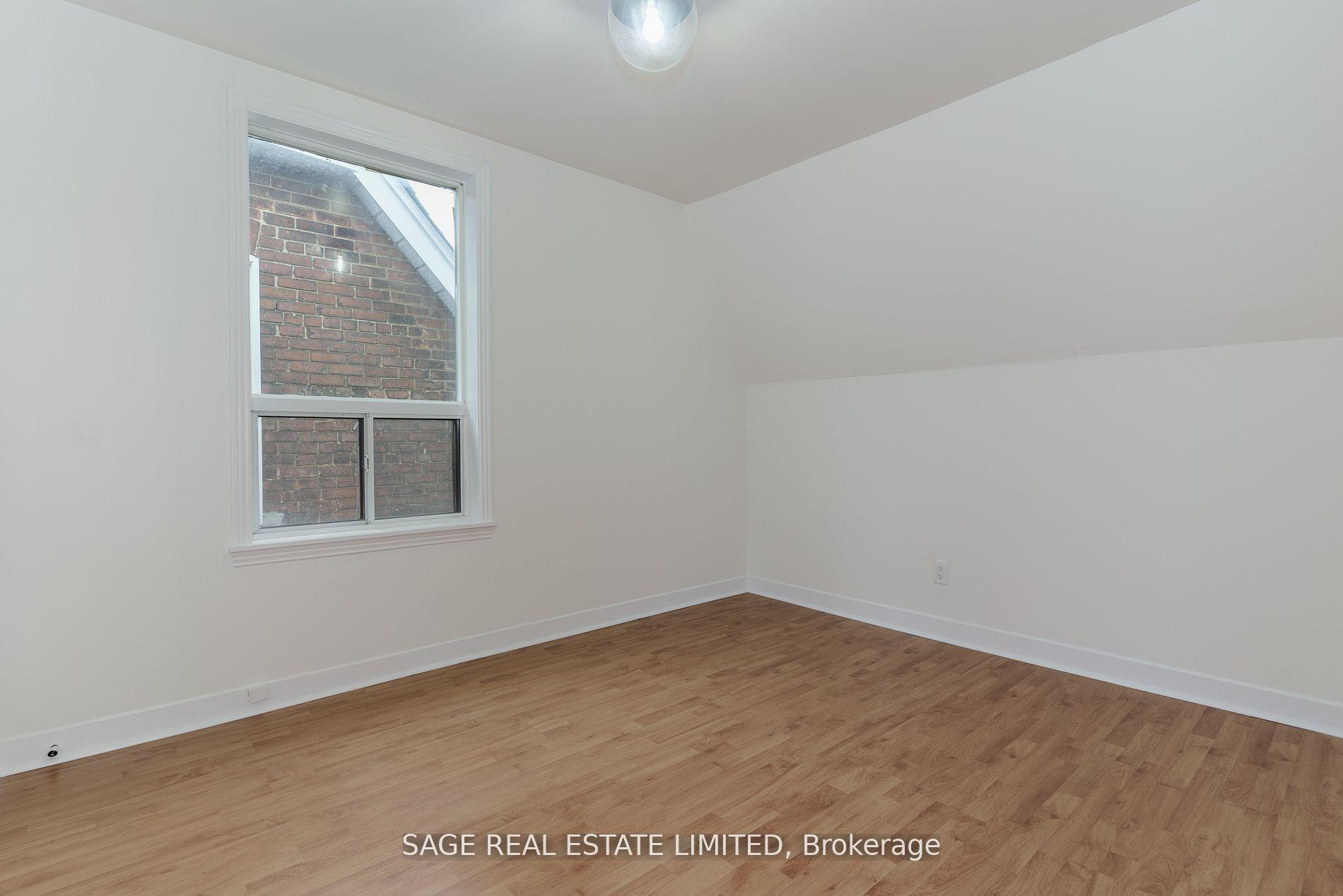 Photo 21 of 160 Gore Vale Avenue, Toronto, Trinity-Bellwoods — HOMEH