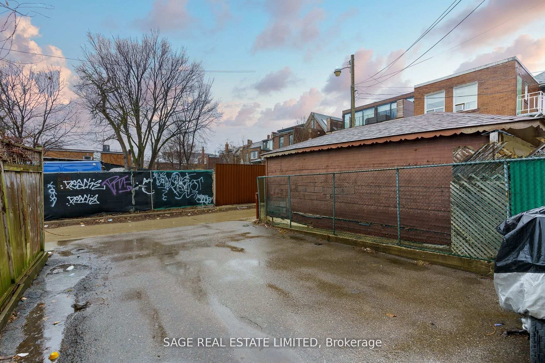Photo 26 of 160 Gore Vale Avenue, Toronto, Trinity-Bellwoods — HOMEH