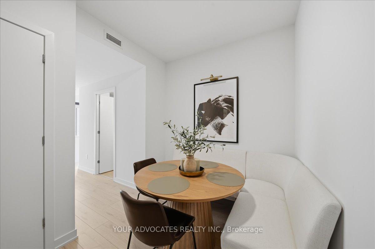 Photo 5 of Unit 902, 9 Tecumseth Street, Toronto, Niagara — HOMEH