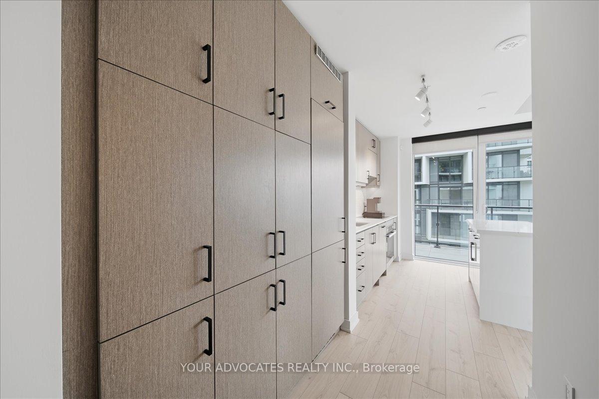 Photo 8 of Unit 902, 9 Tecumseth Street, Toronto, Niagara — HOMEH