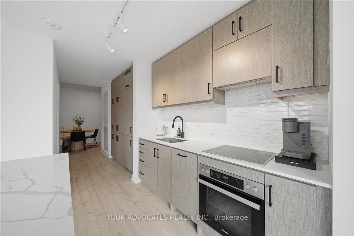 Photo 11 of Unit 902, 9 Tecumseth Street, Toronto, Niagara — HOMEH
