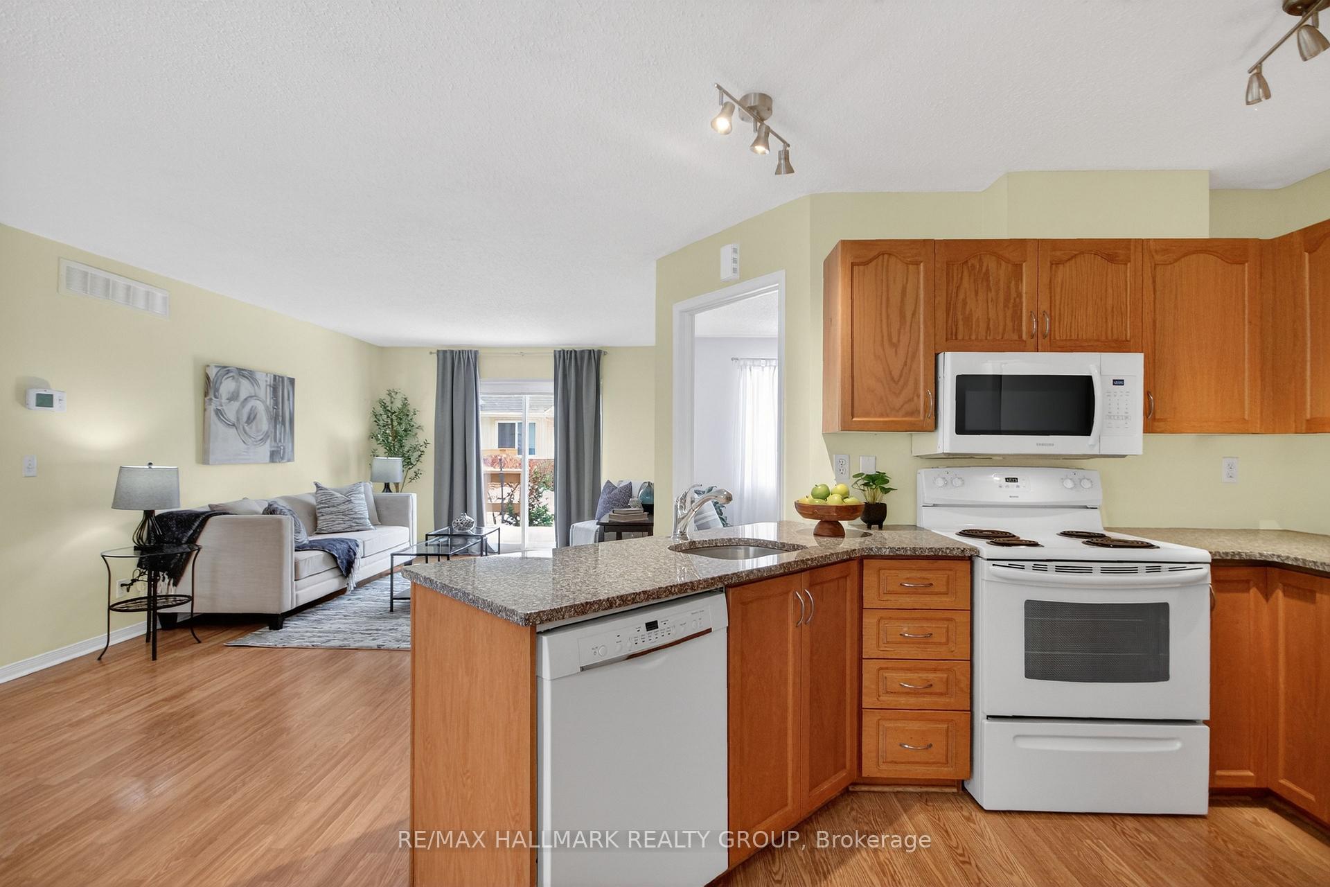 Photo 9 of 3 Daphne Crescent, Ottawa, Stittsville (South) — HOMEH
