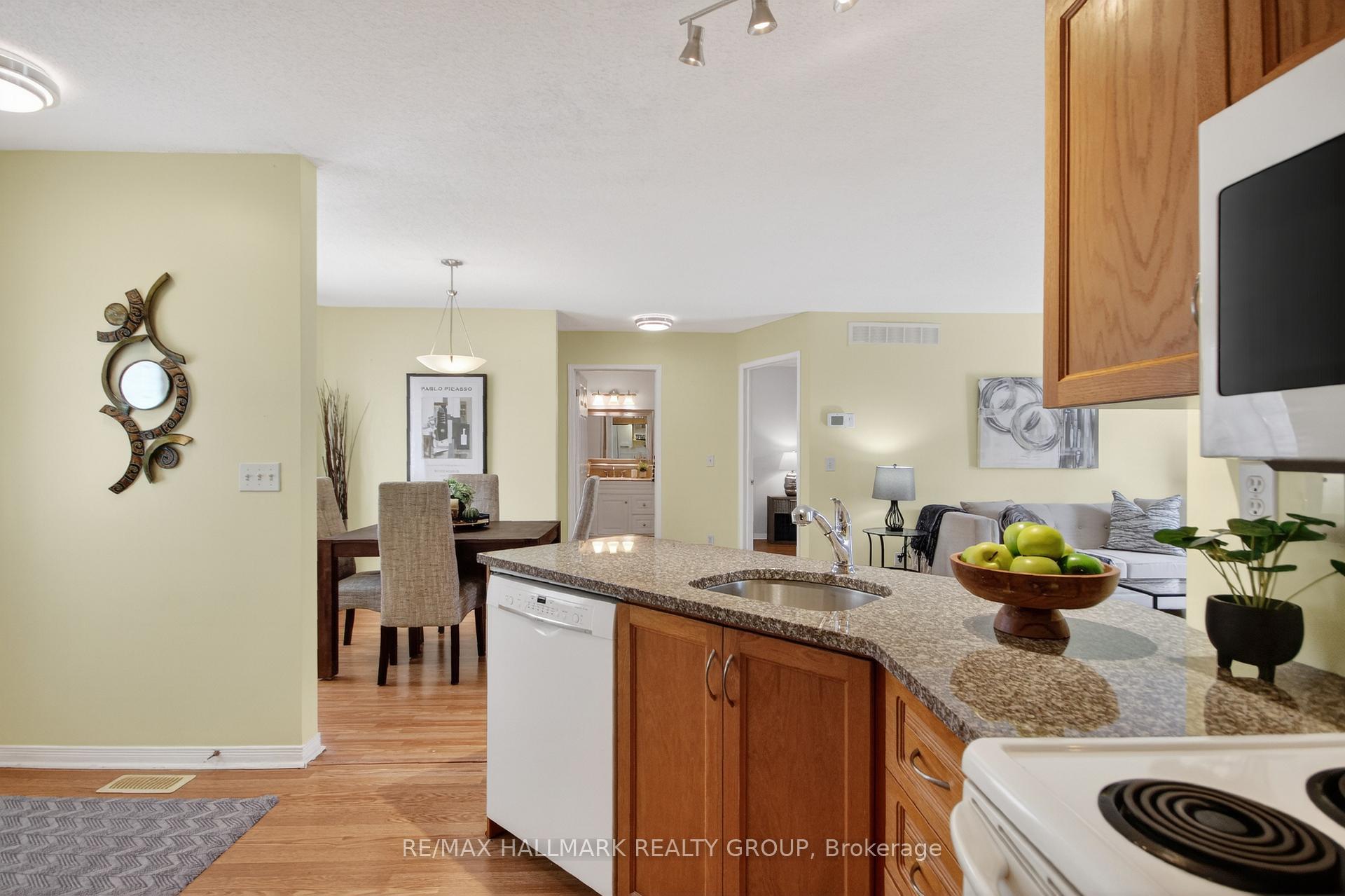 Photo 16 of 3 Daphne Crescent, Ottawa, Stittsville (South) — HOMEH