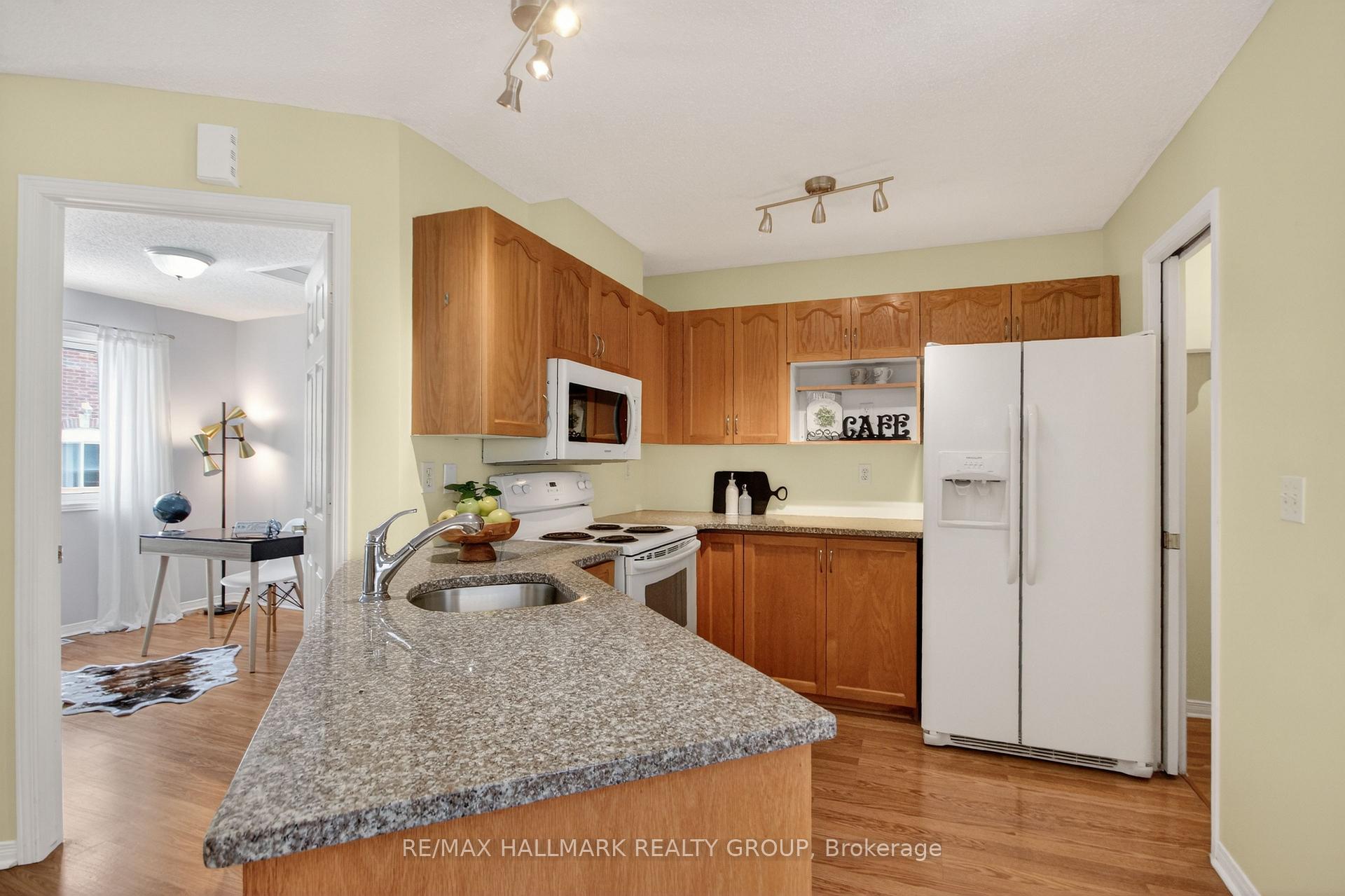 Photo 33 of 3 Daphne Crescent, Ottawa, Stittsville (South) — HOMEH