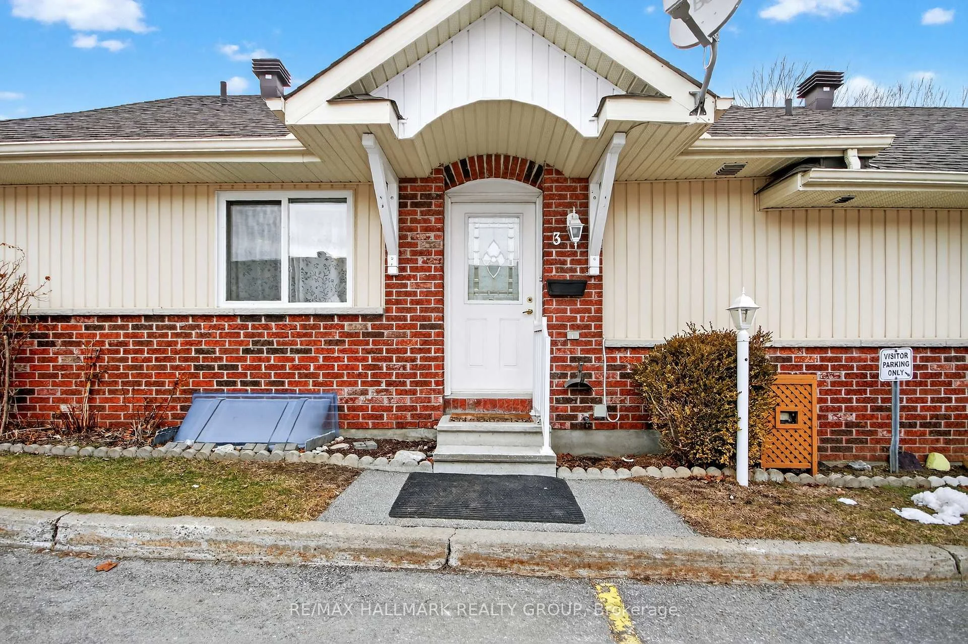 Photo 28 of 3 Daphne Crescent, Ottawa, Stittsville (South) — HOMEH