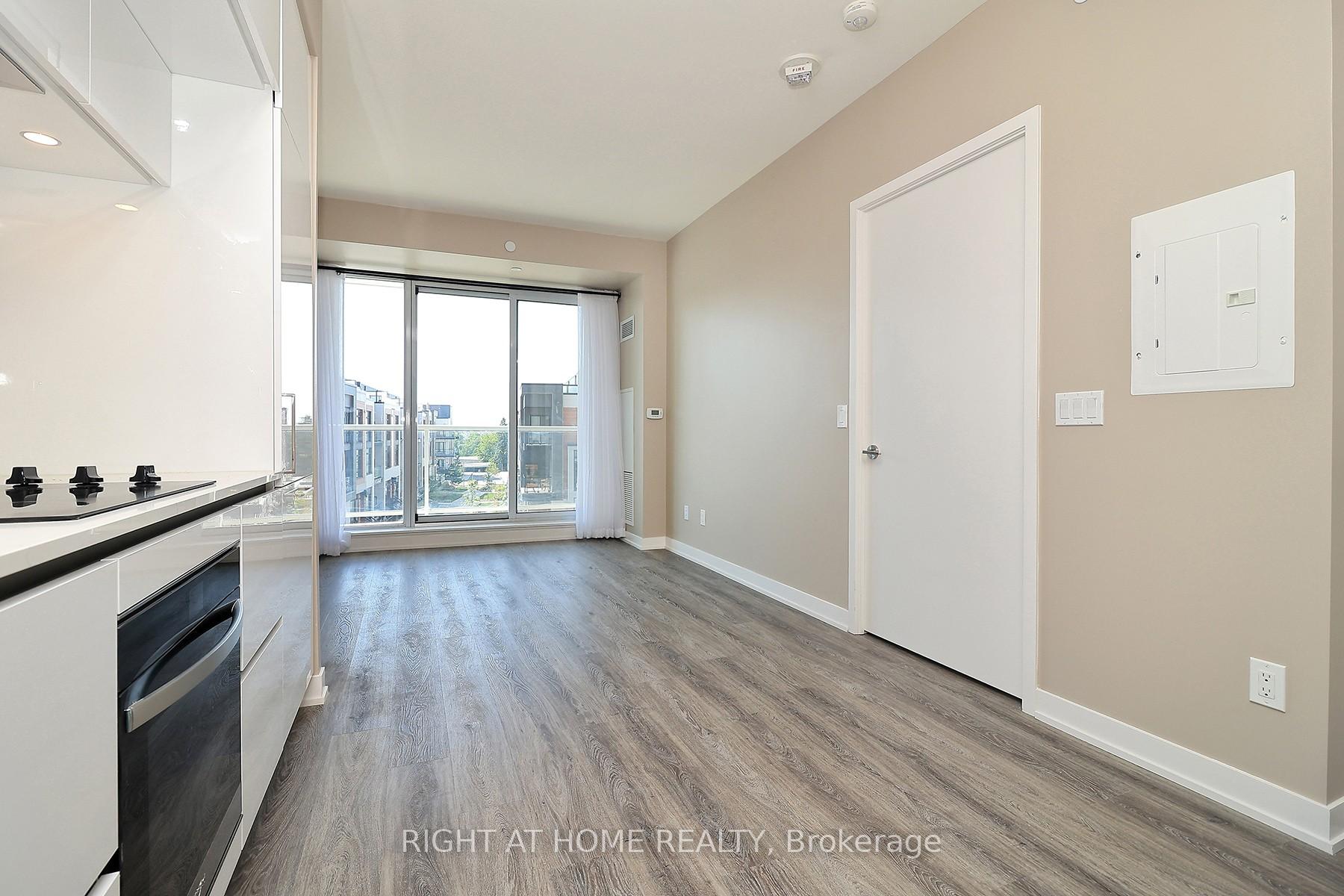 Photo 19 of Unit 331, 2 David Eyer Road, Richmond Hill, Rural Richmond Hill — HOMEH