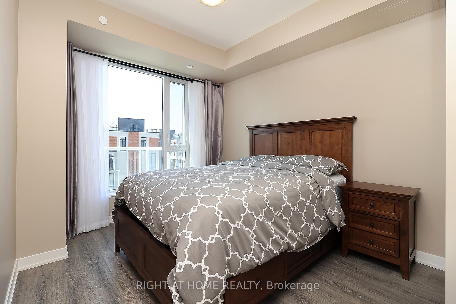 Photo 20 of Unit 331, 2 David Eyer Road, Richmond Hill, Rural Richmond Hill — HOMEH
