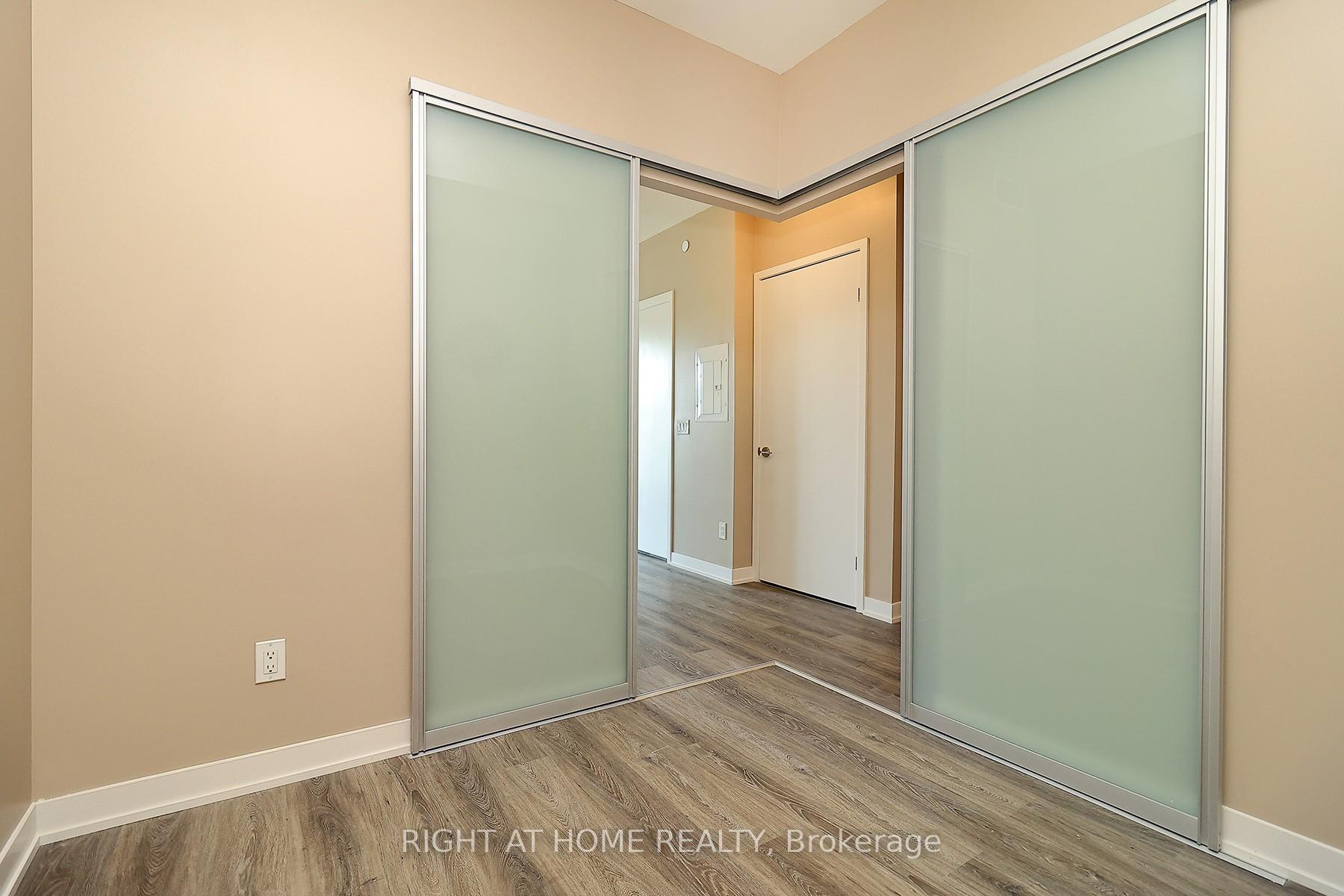 Photo 22 of Unit 331, 2 David Eyer Road, Richmond Hill, Rural Richmond Hill — HOMEH