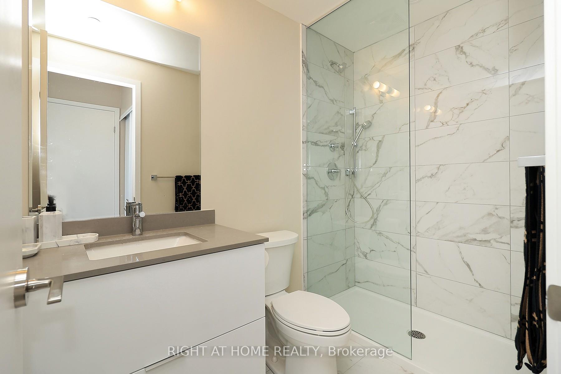 Photo 24 of Unit 331, 2 David Eyer Road, Richmond Hill, Rural Richmond Hill — HOMEH