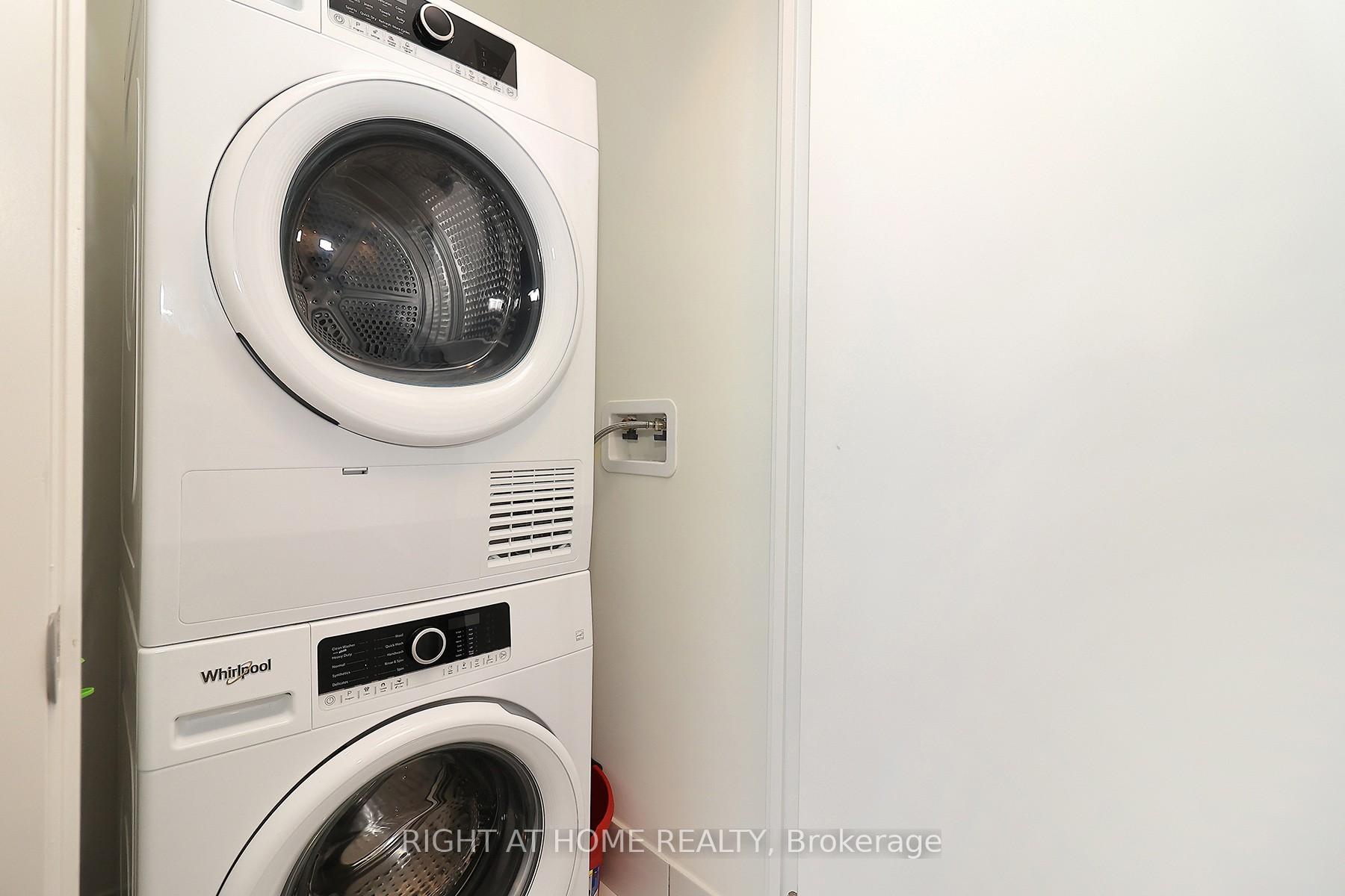 Photo 26 of Unit 331, 2 David Eyer Road, Richmond Hill, Rural Richmond Hill — HOMEH