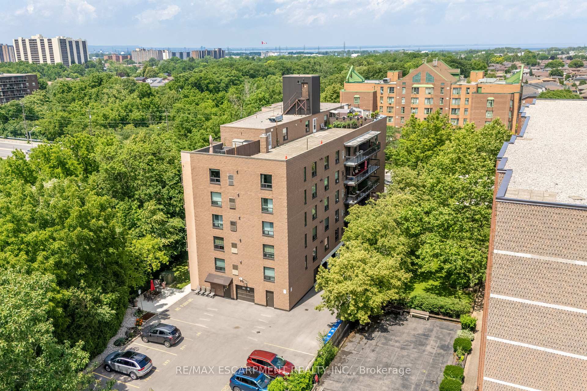 Photo 1 of Unit 204, 966 Queenston Road, Hamilton, Stoney Creek — HOMEH