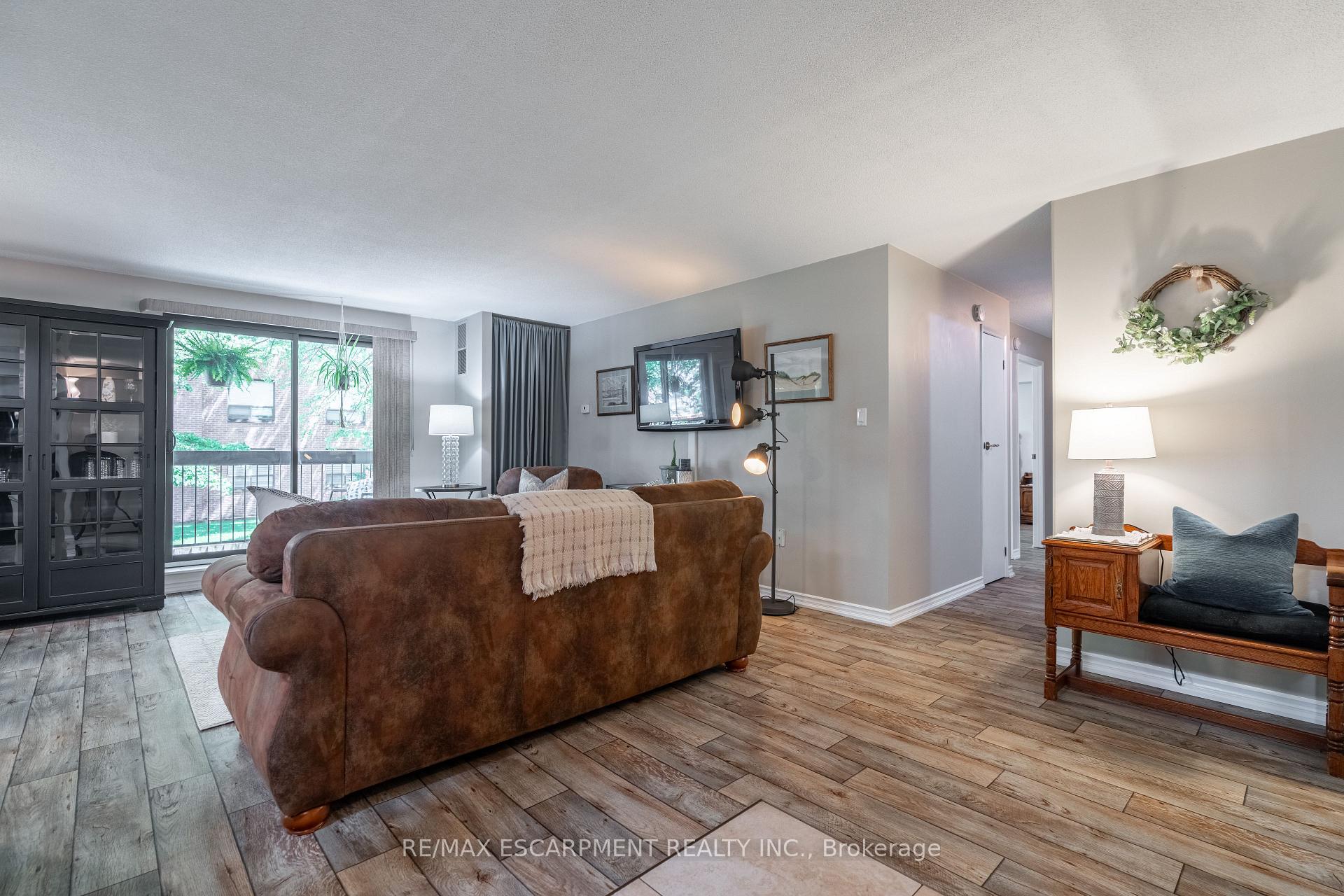 Photo 13 of Unit 204, 966 Queenston Road, Hamilton, Stoney Creek — HOMEH